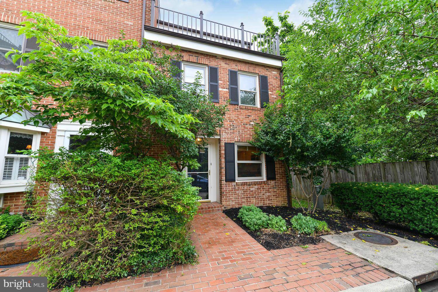 Arlington, VA 22201,1143 TAYLOR ST N