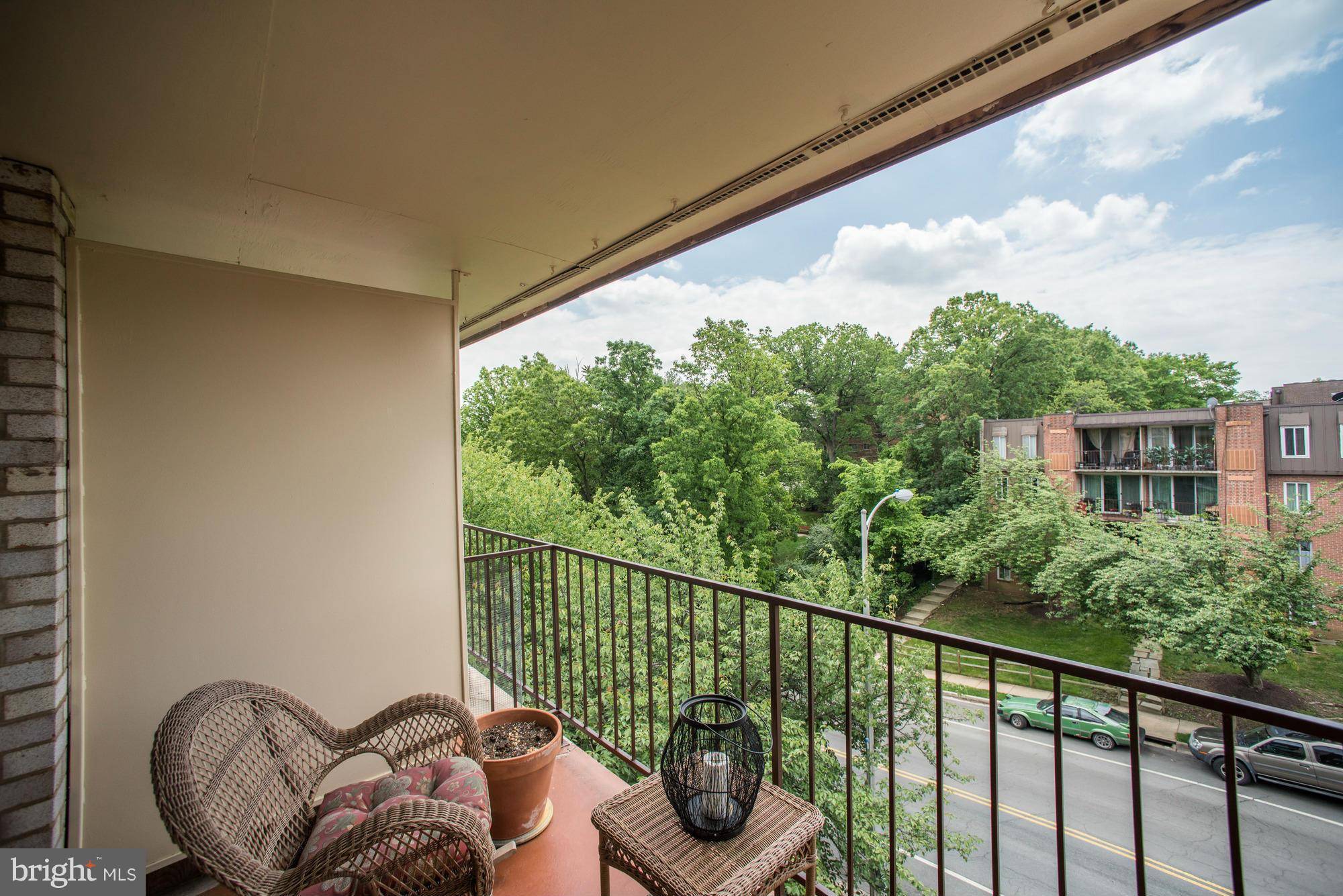 Arlington, VA 22204,5001 7TH RD S #302