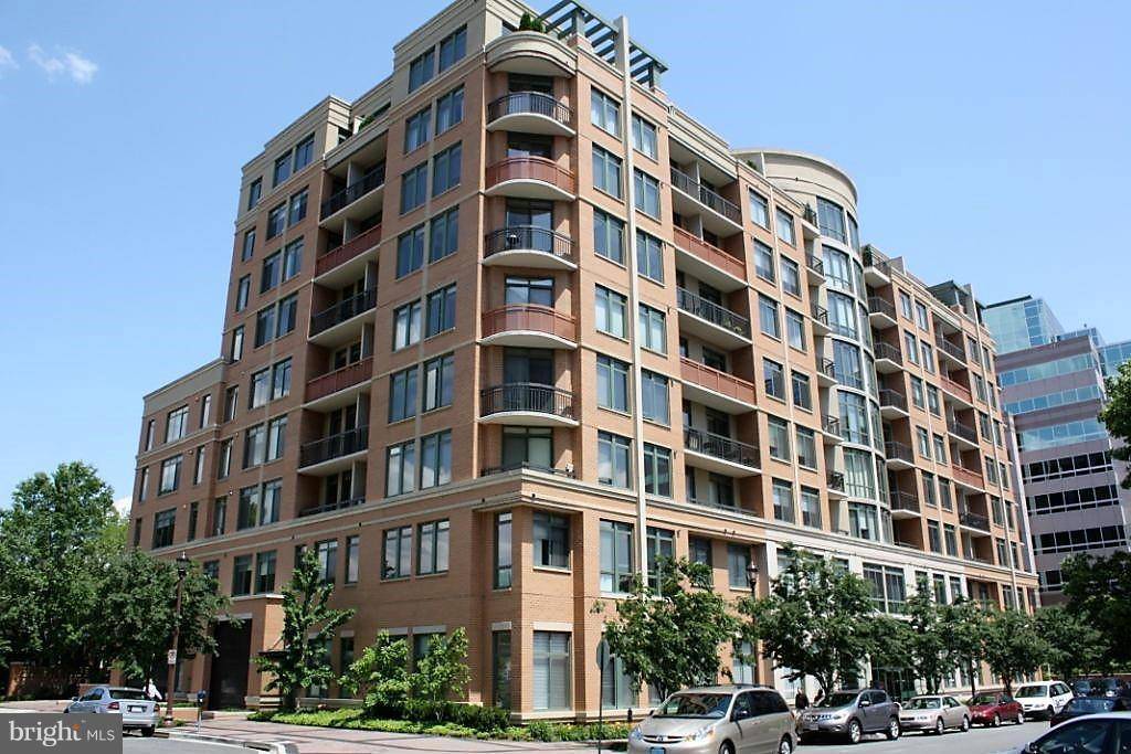 Arlington, VA 22201,3625 10TH ST N #801