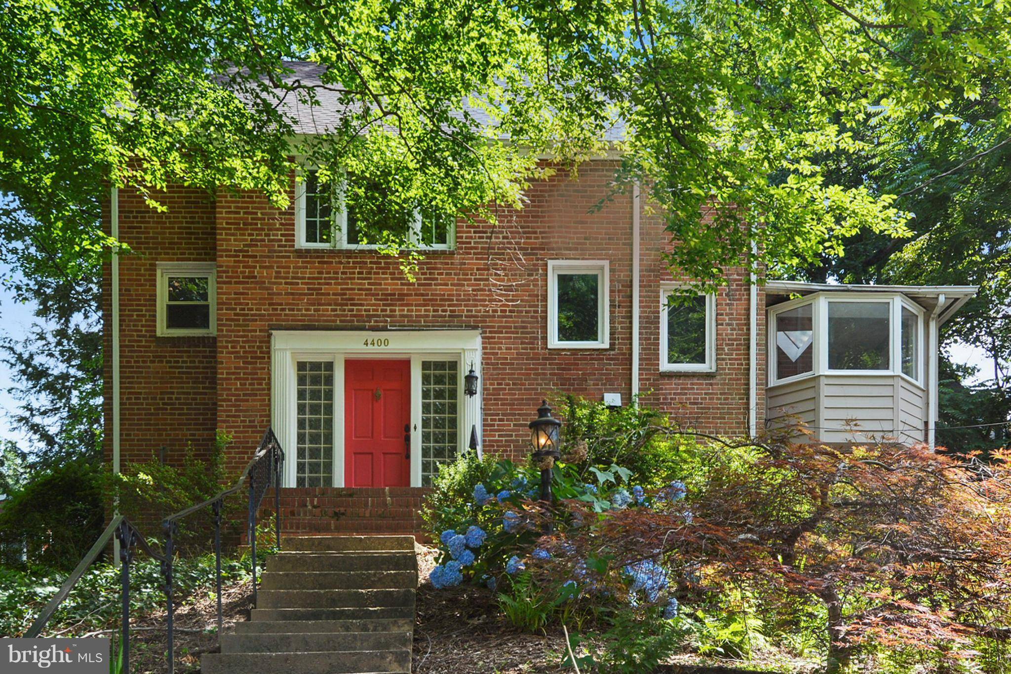 Arlington, VA 22207,4400 VACATION LN