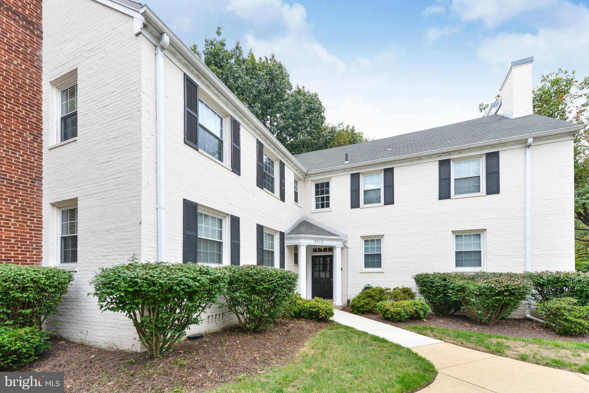 Arlington, VA 22204,2912 13TH RD S #102