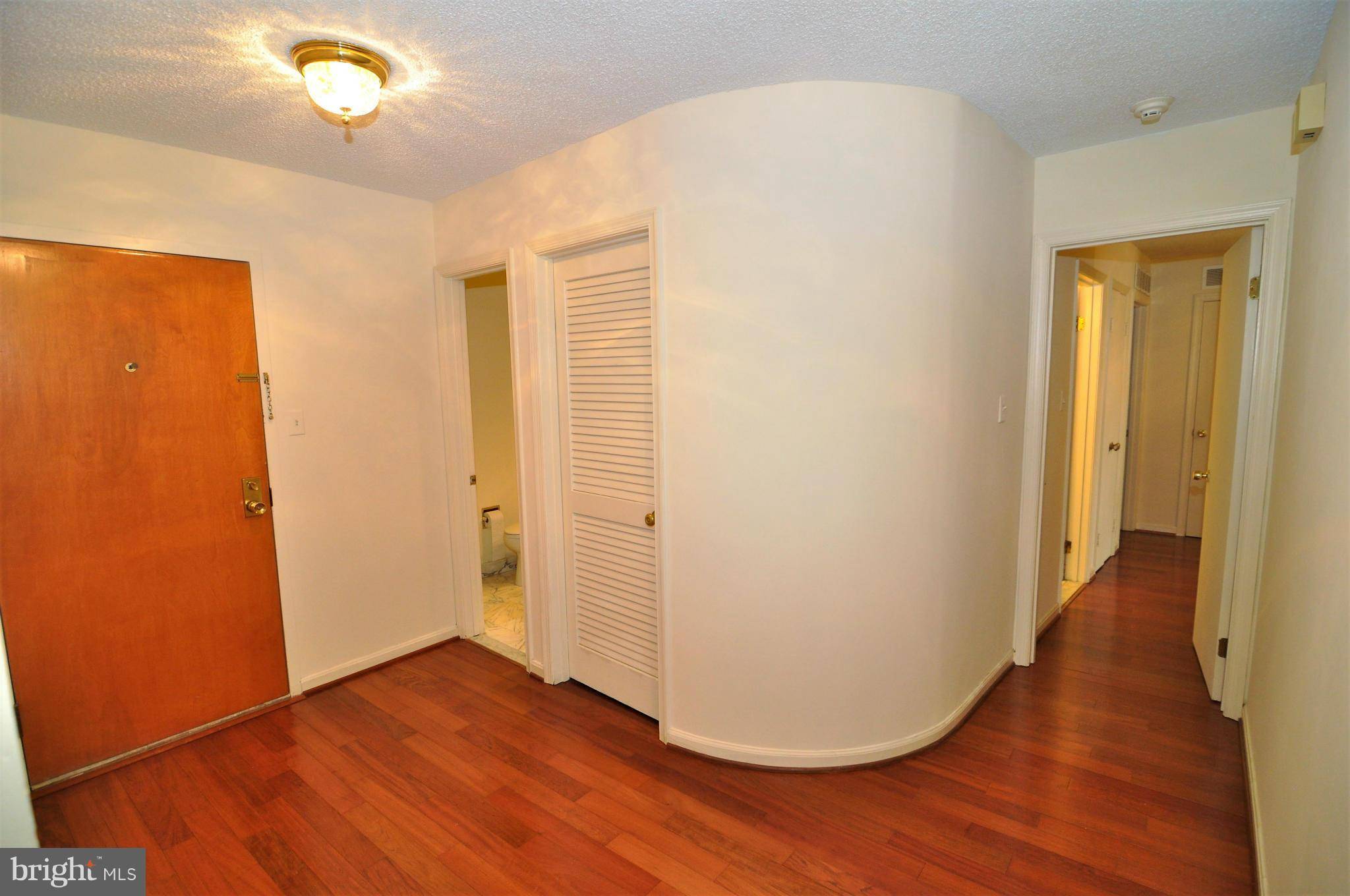 Arlington, VA 22202,1101 ARLINGTON RIDGE RD #106