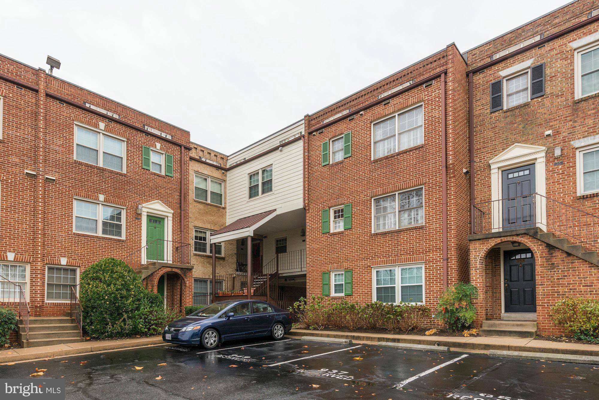 Arlington, VA 22204,951-S SCOTT ST #2