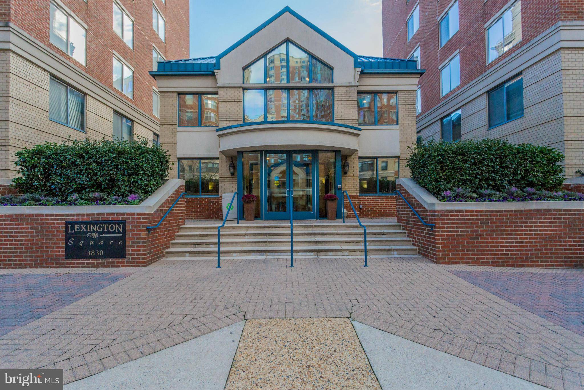 Arlington, VA 22203,3830 9TH ST N #504E