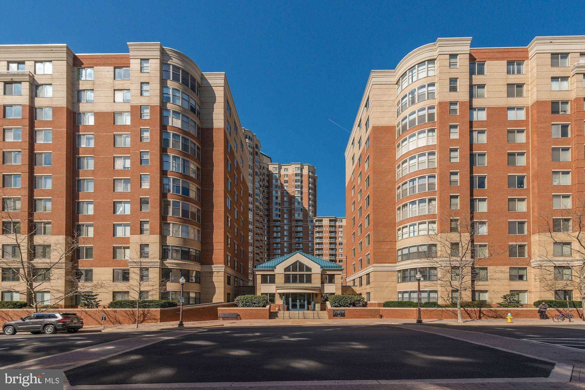 Arlington, VA 22203,3835 9TH ST N #104W