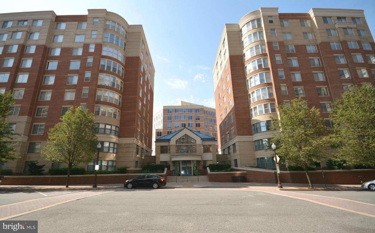 Arlington, VA 22203,3835 9TH ST N #403W