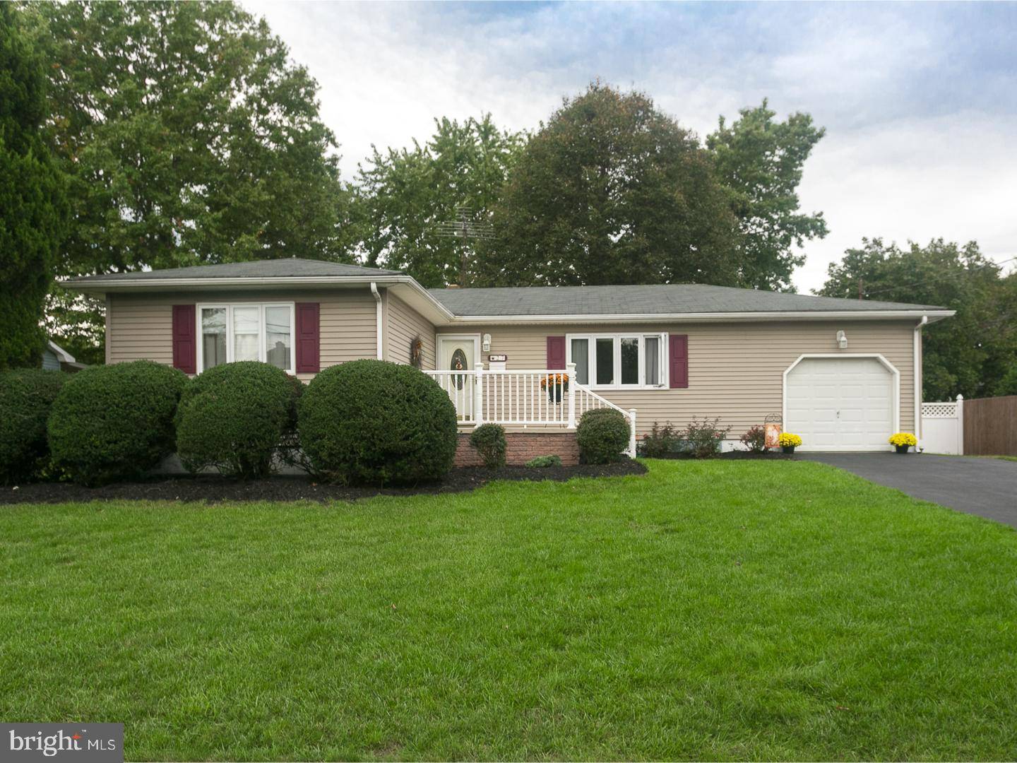 Hamilton Township, NJ 08690,27 MISTY PINE LN