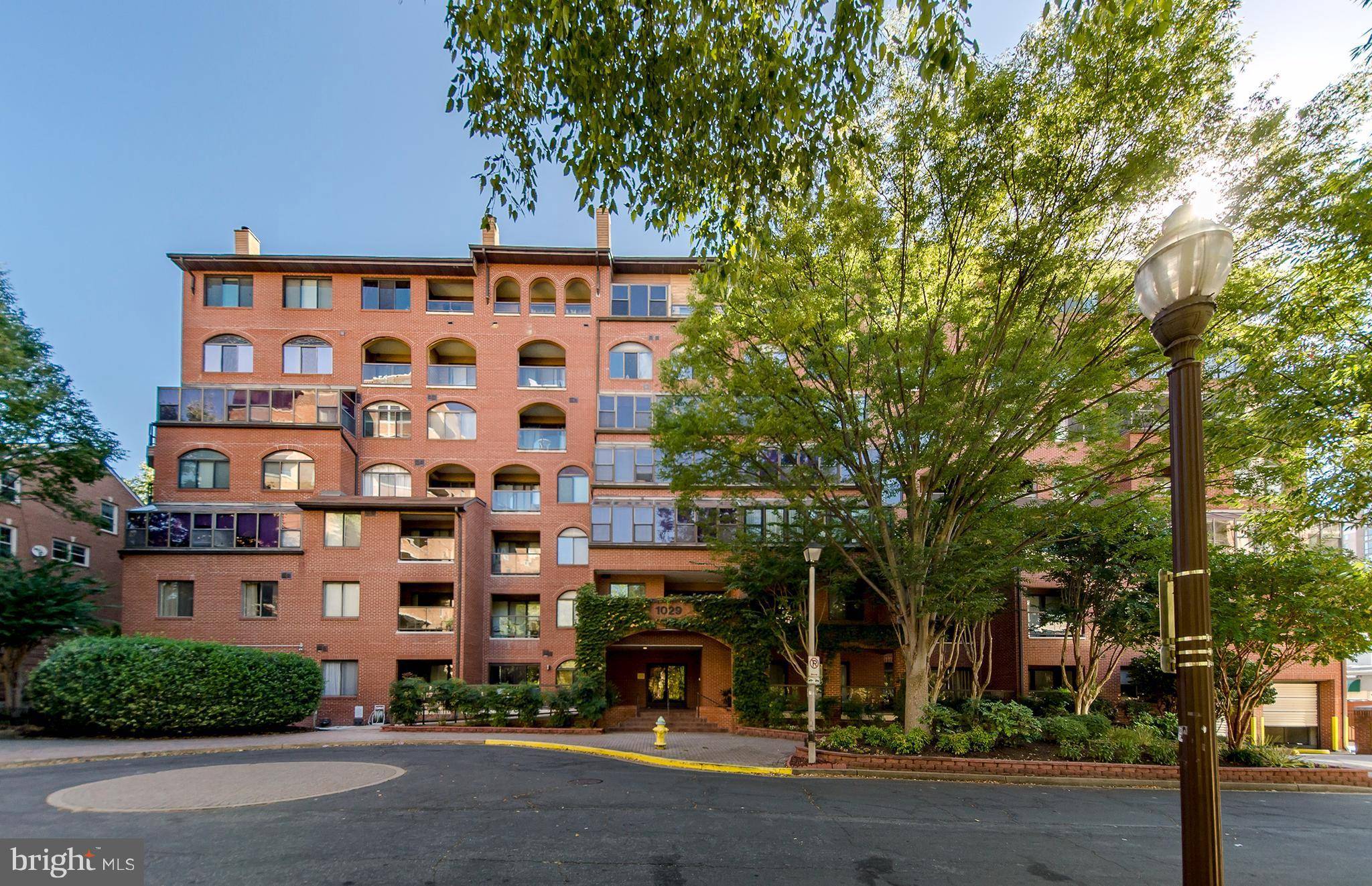 Arlington, VA 22201,1029 STUART ST #303