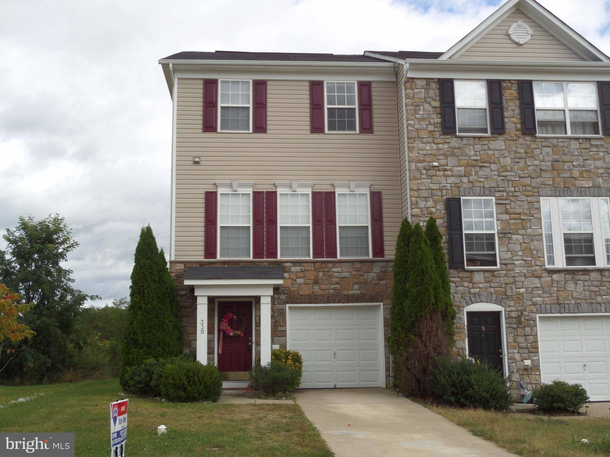 Martinsburg, WV 25403,330 BERTELLI CT