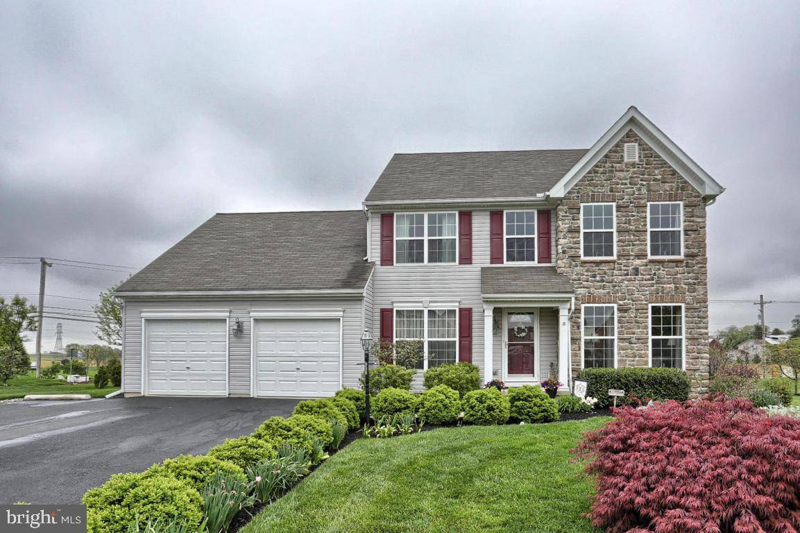 Leola, PA 17540,302 WILLOW DELL LN