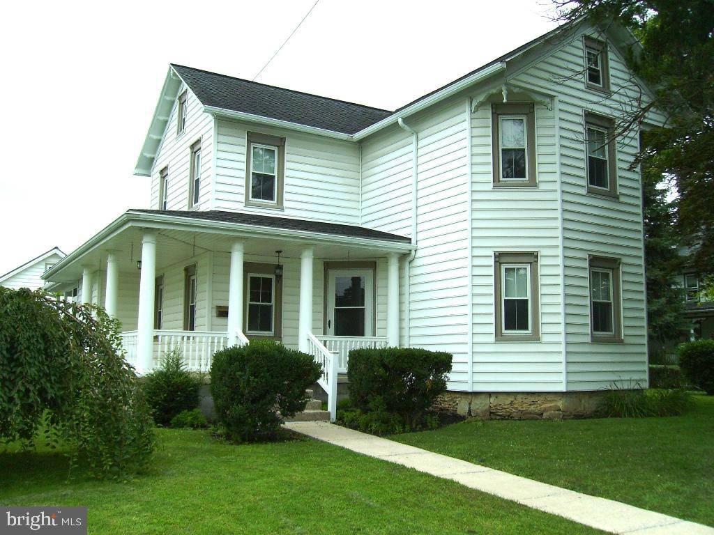 Leola, PA 17540,210 W MAIN ST