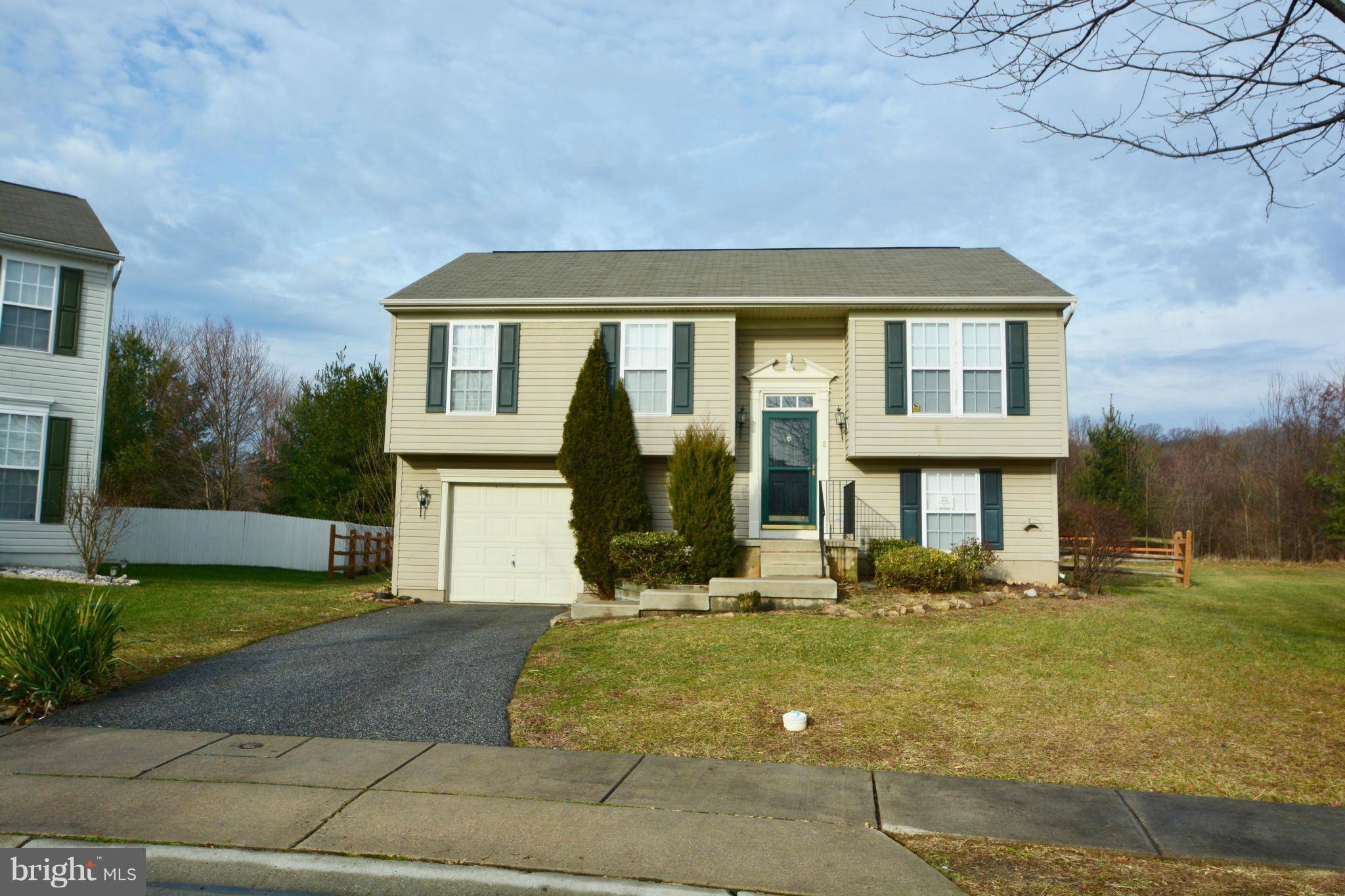 Elkton, MD 21921,8 CAPRICE CT