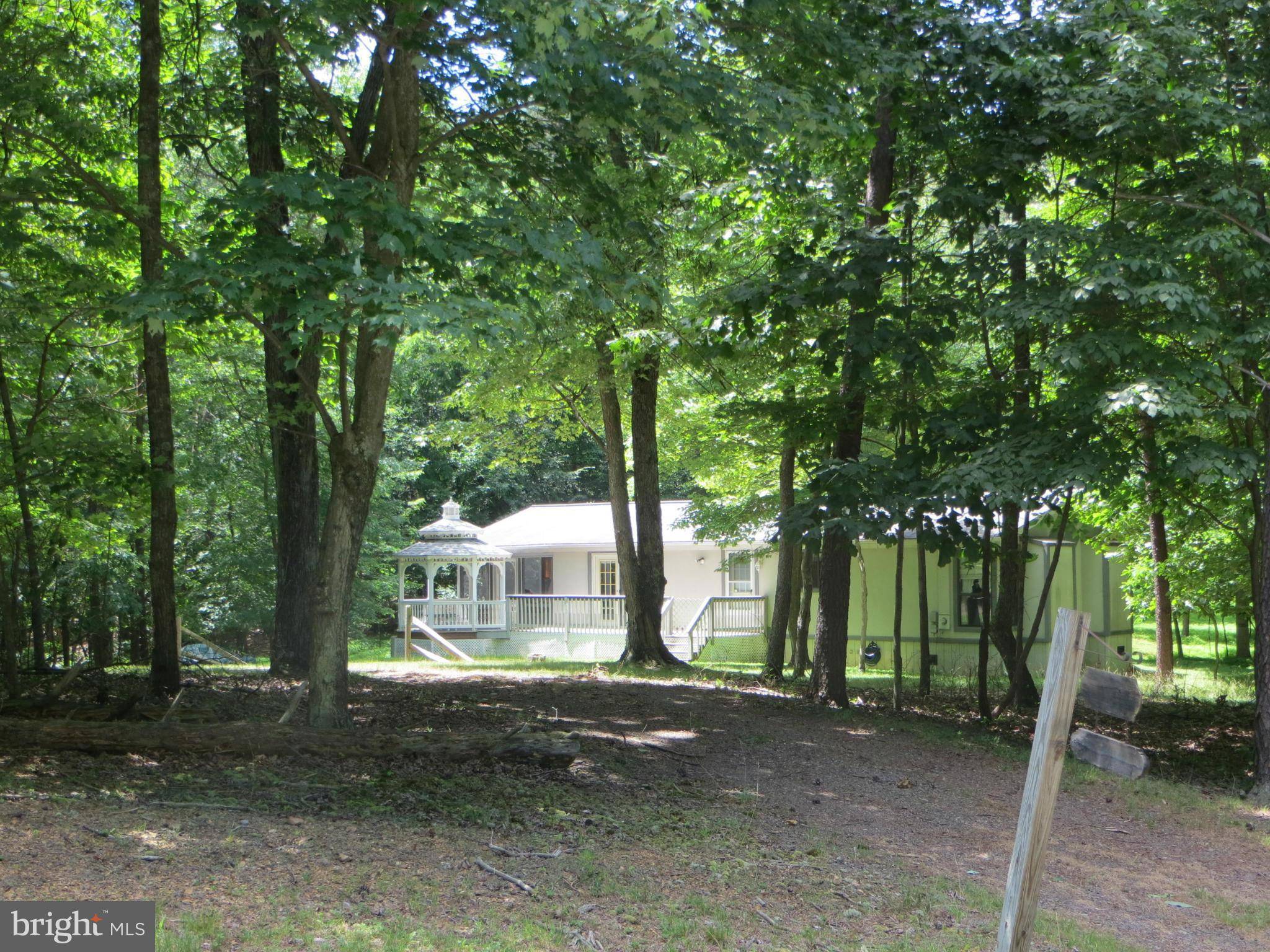 Hedgesville, WV 25427,682 WALDEN RD