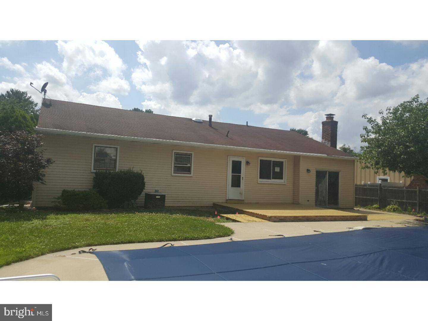 Clementon, NJ 08021,17 GRANT DR