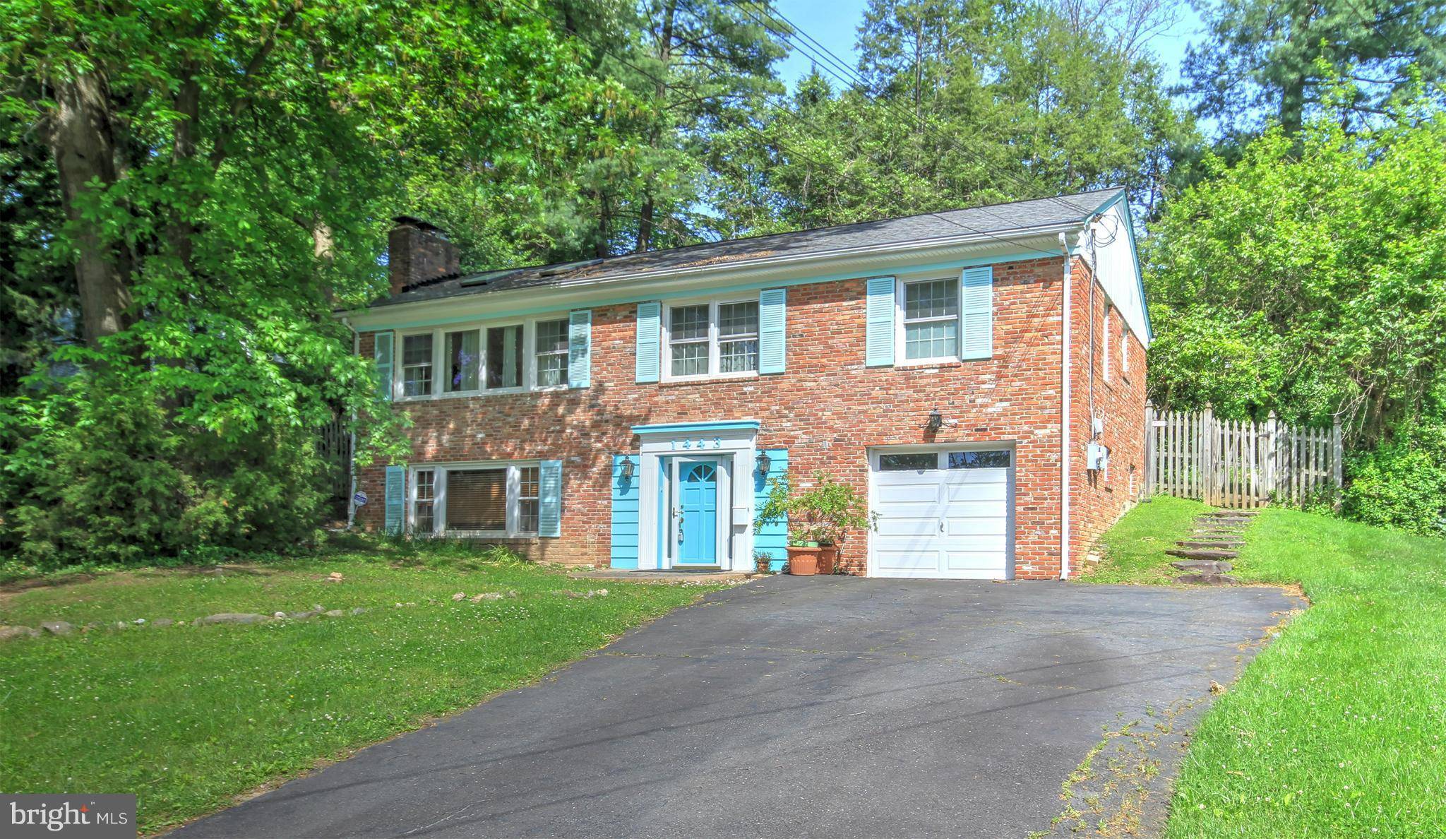 Mclean, VA 22101,1443 WAGGAMAN CIR