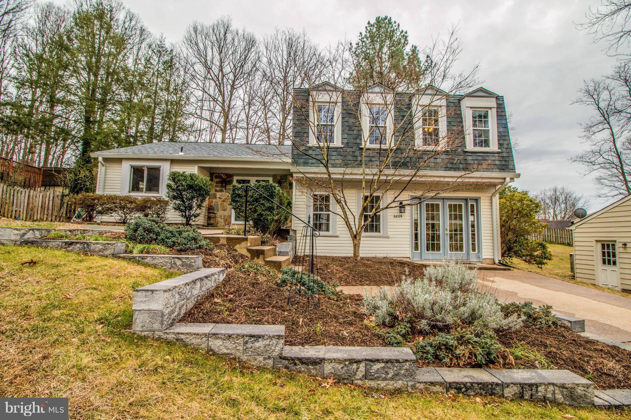 Alexandria, VA 22306,6805 MOON ROCK CT