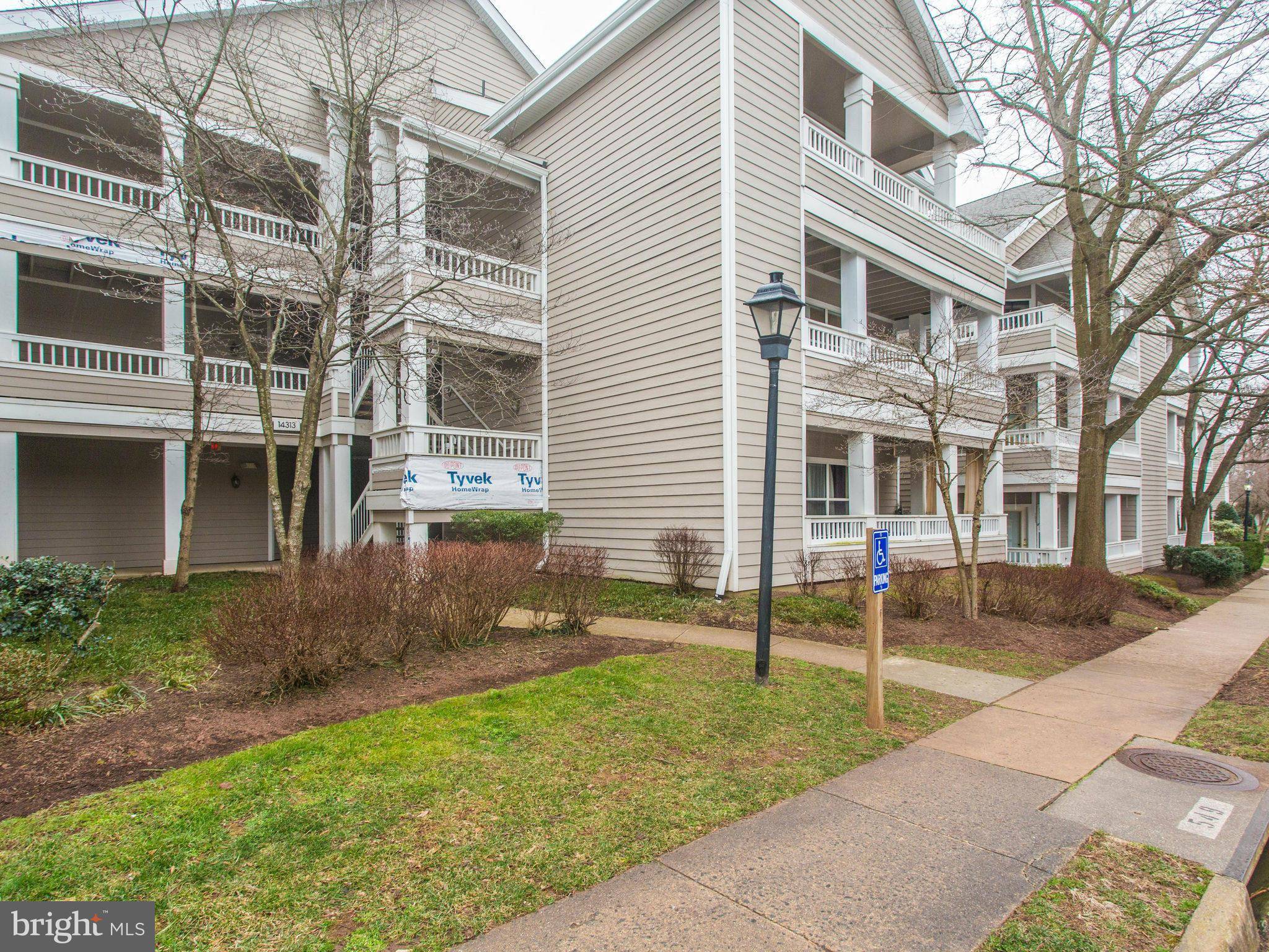 Centreville, VA 20121,14313 CLIMBING ROSE WAY #206