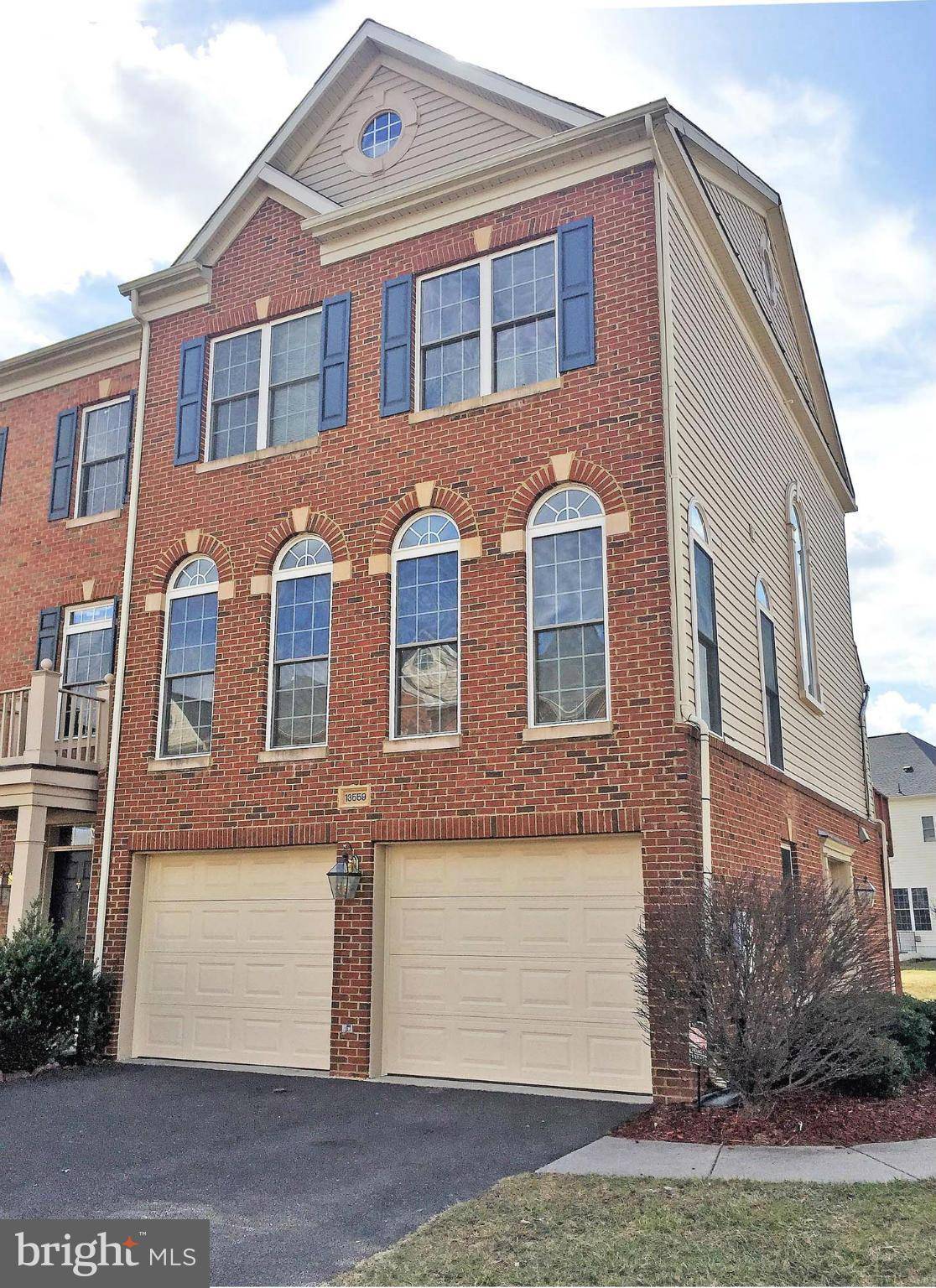 Centreville, VA 20120,13559 LAVENDER MIST LN