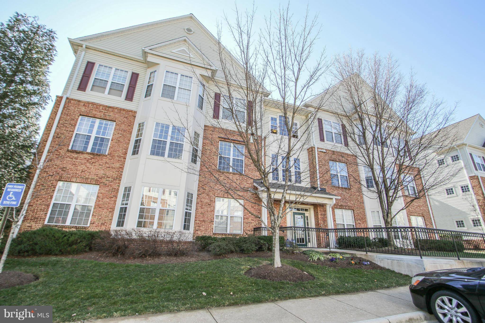 Alexandria, VA 22312,6475 CHEYENNE DR #201