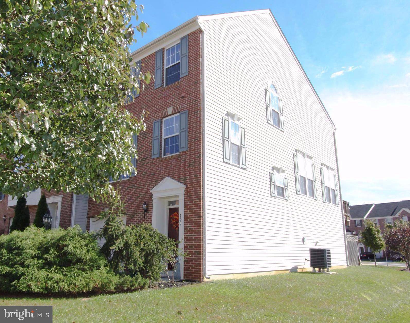 Charles Town, WV 25414,123 MONTE CARLO WAY