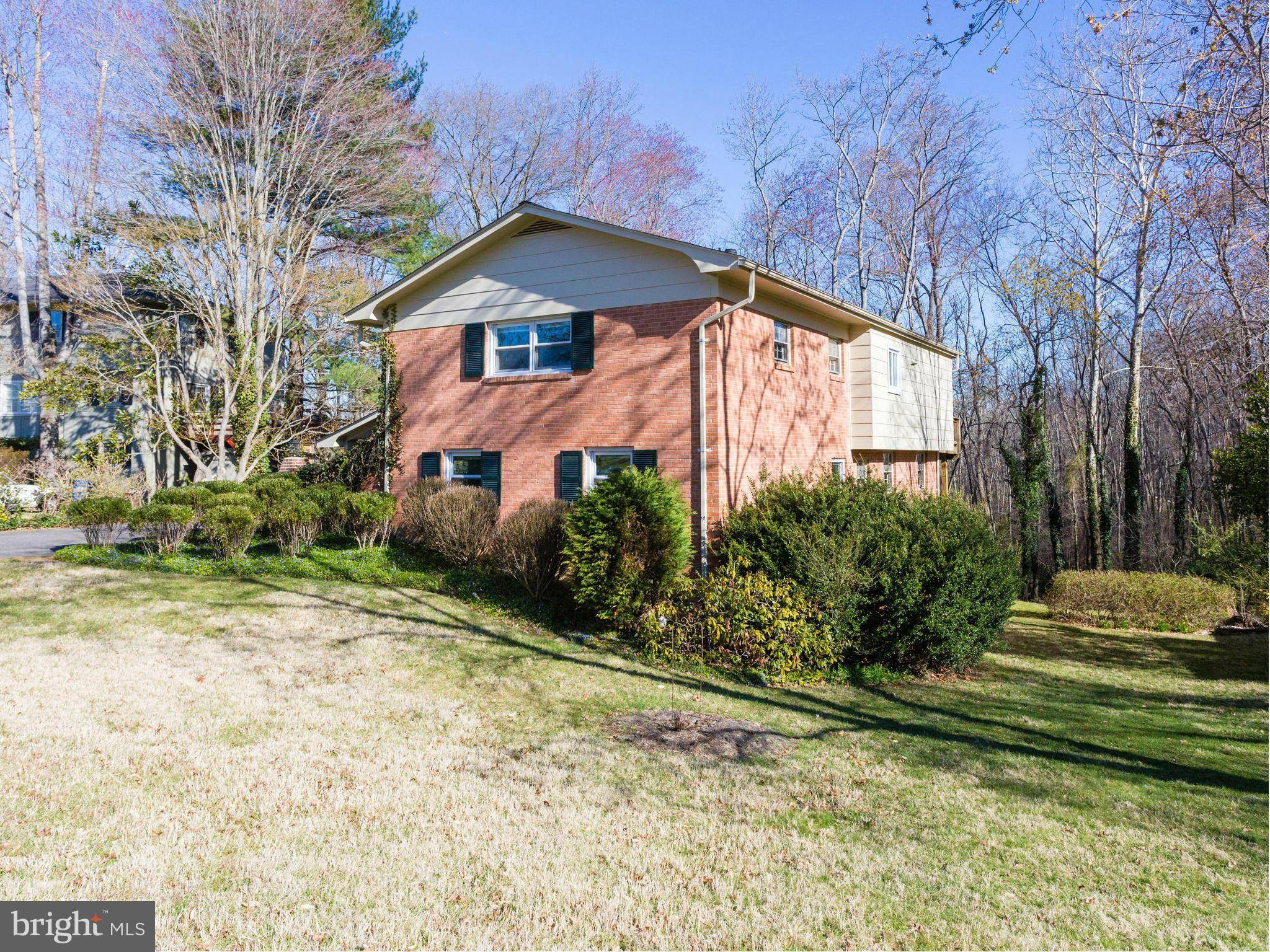Alexandria, VA 22308,8420 PORTER LN