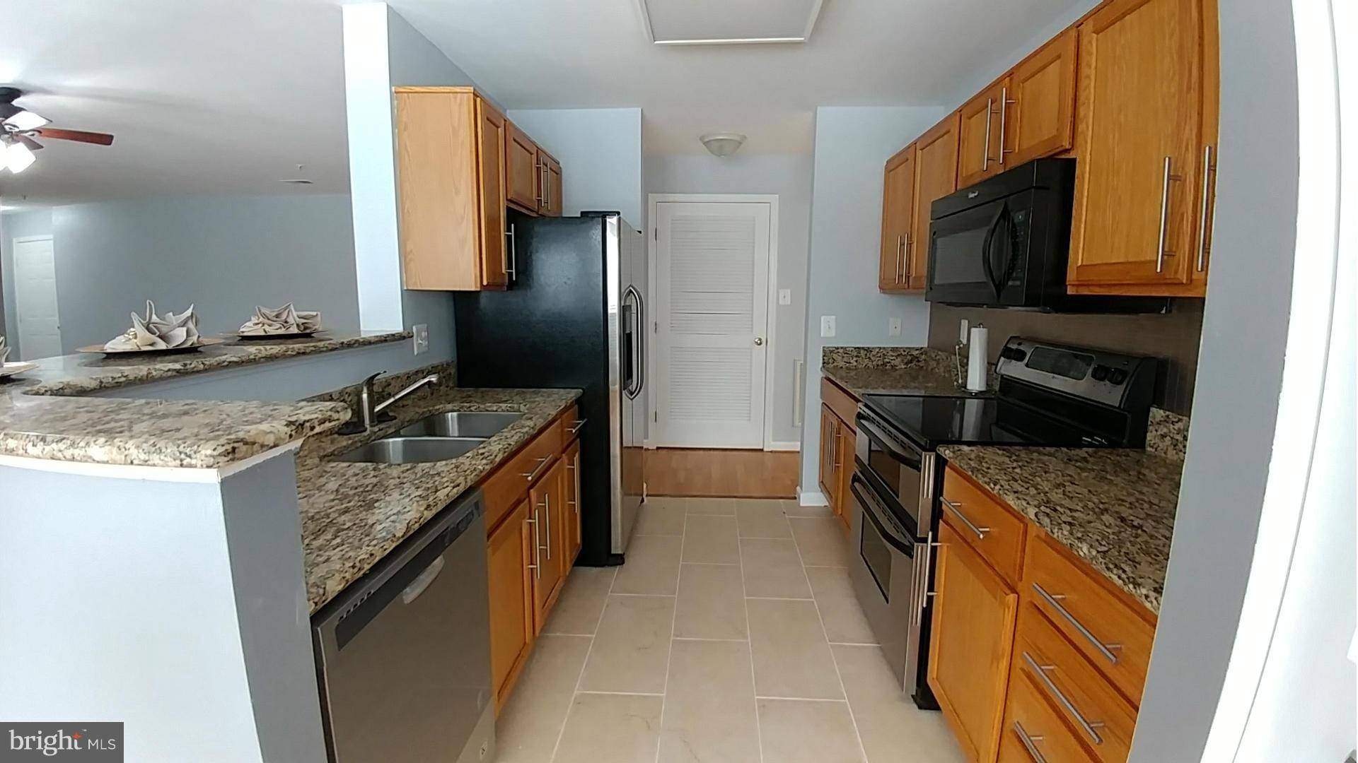 Alexandria, VA 22306,7502-B CALDERON CT #266