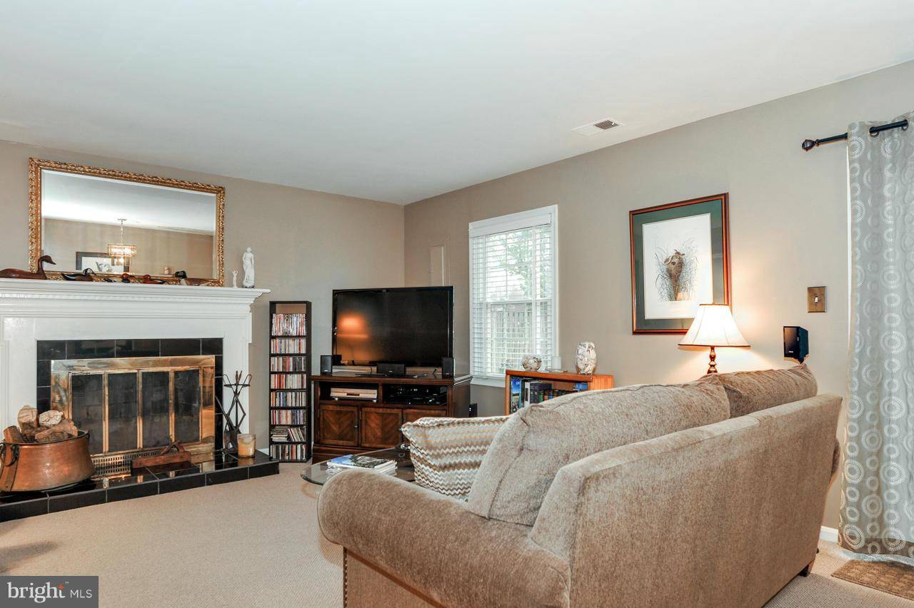 Alexandria, VA 22310,6609 INDIAN TRAIL CT