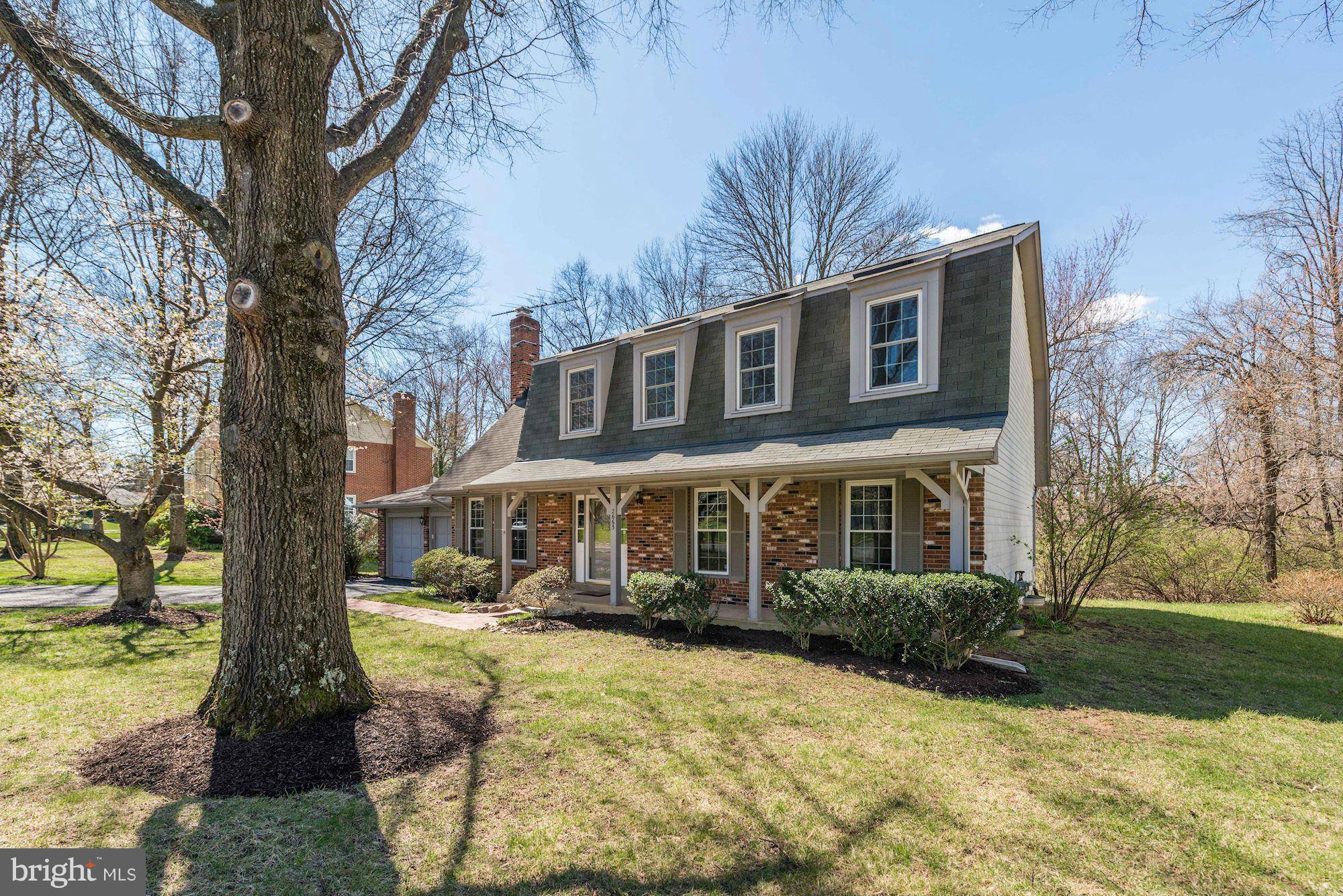 Vienna, VA 22181,2665 OAKTON GLEN DR