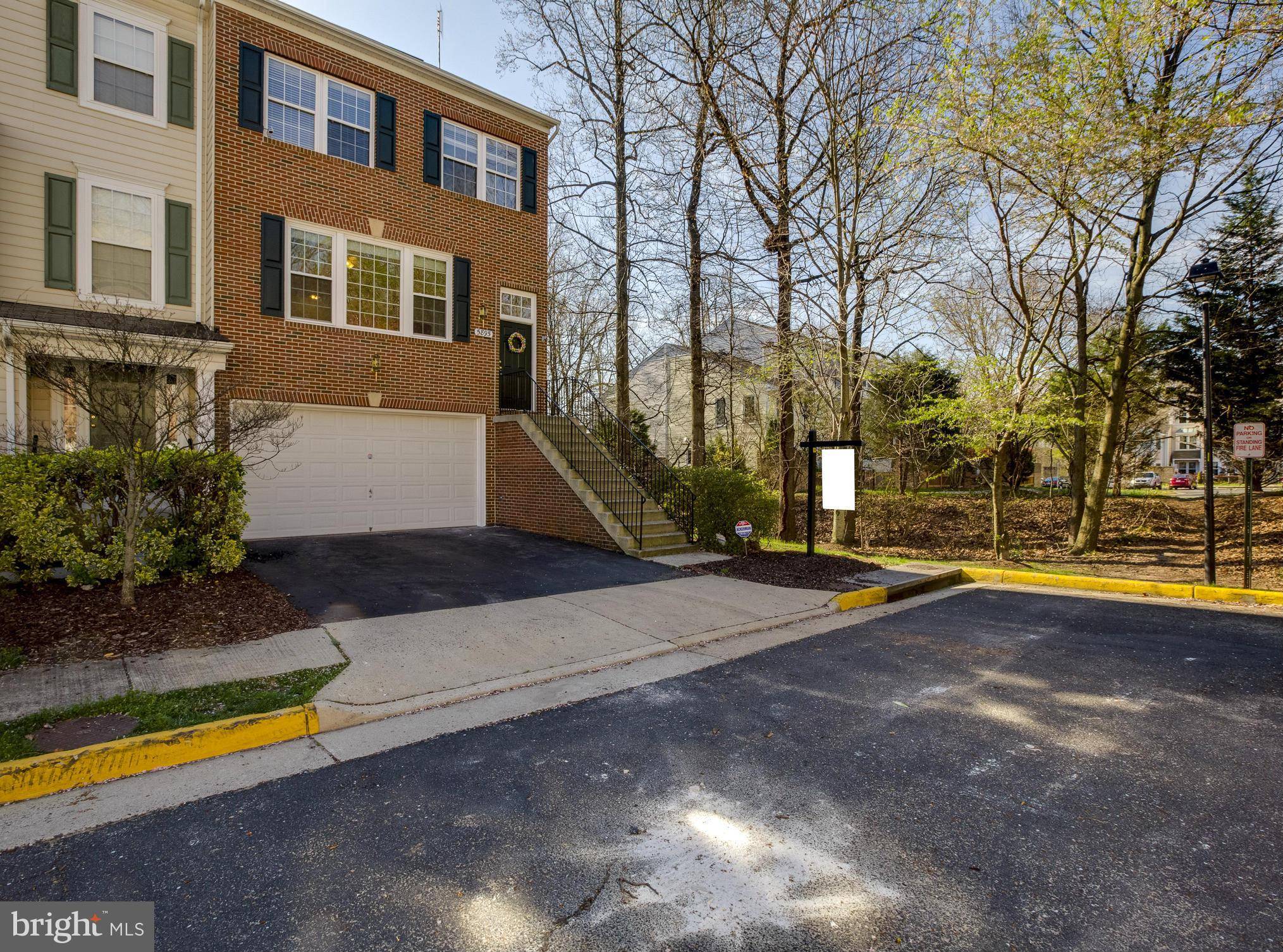 Centreville, VA 20121,5895 AUSABLE WAY