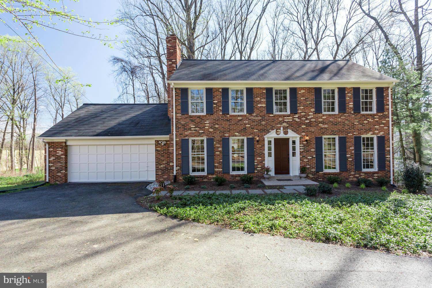 Mclean, VA 22101,7048 ARBOR LN