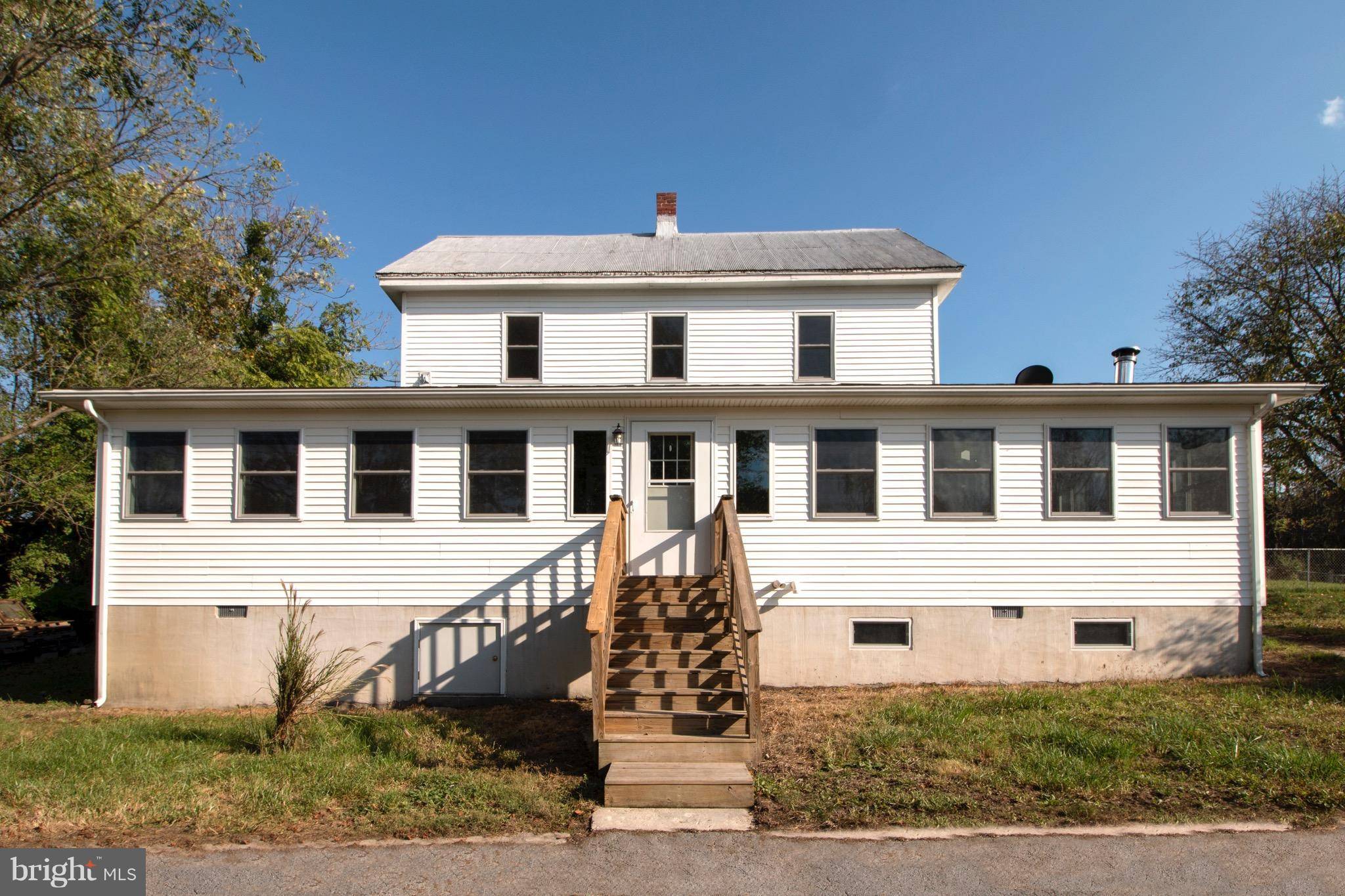 Berkeley Springs, WV 25411,946 FAIRFAX STREET