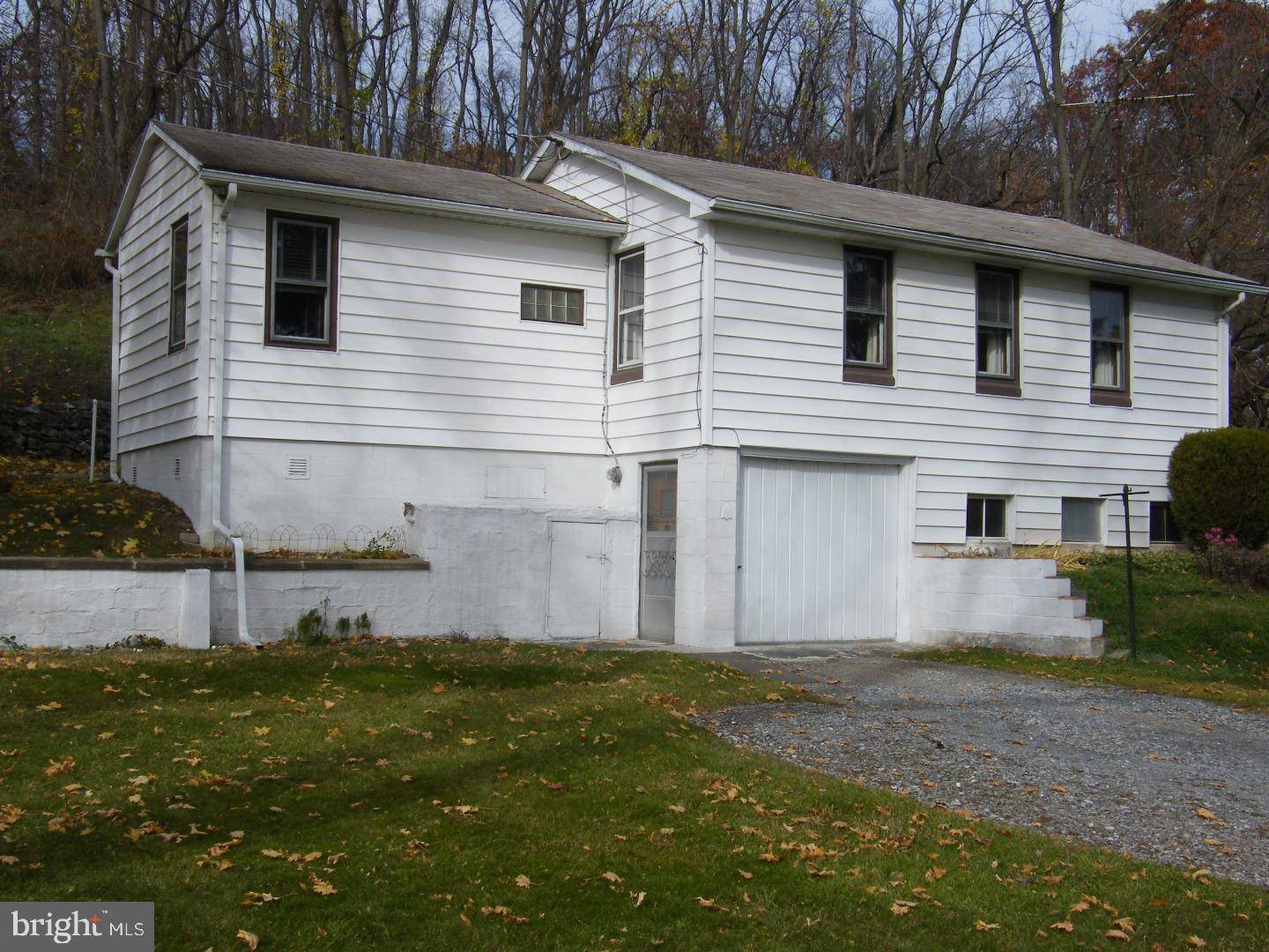 Breinigsville, PA 18031,9877 TREXLER RD