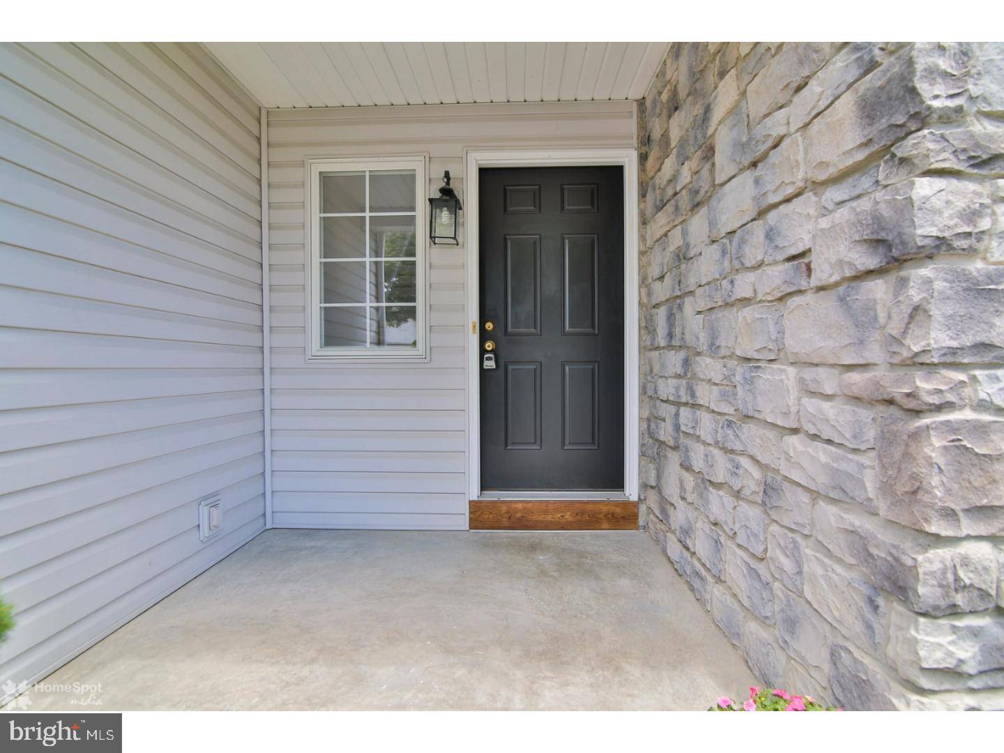 North Whitehall, PA 18078,5161 ARROWHEAD DR