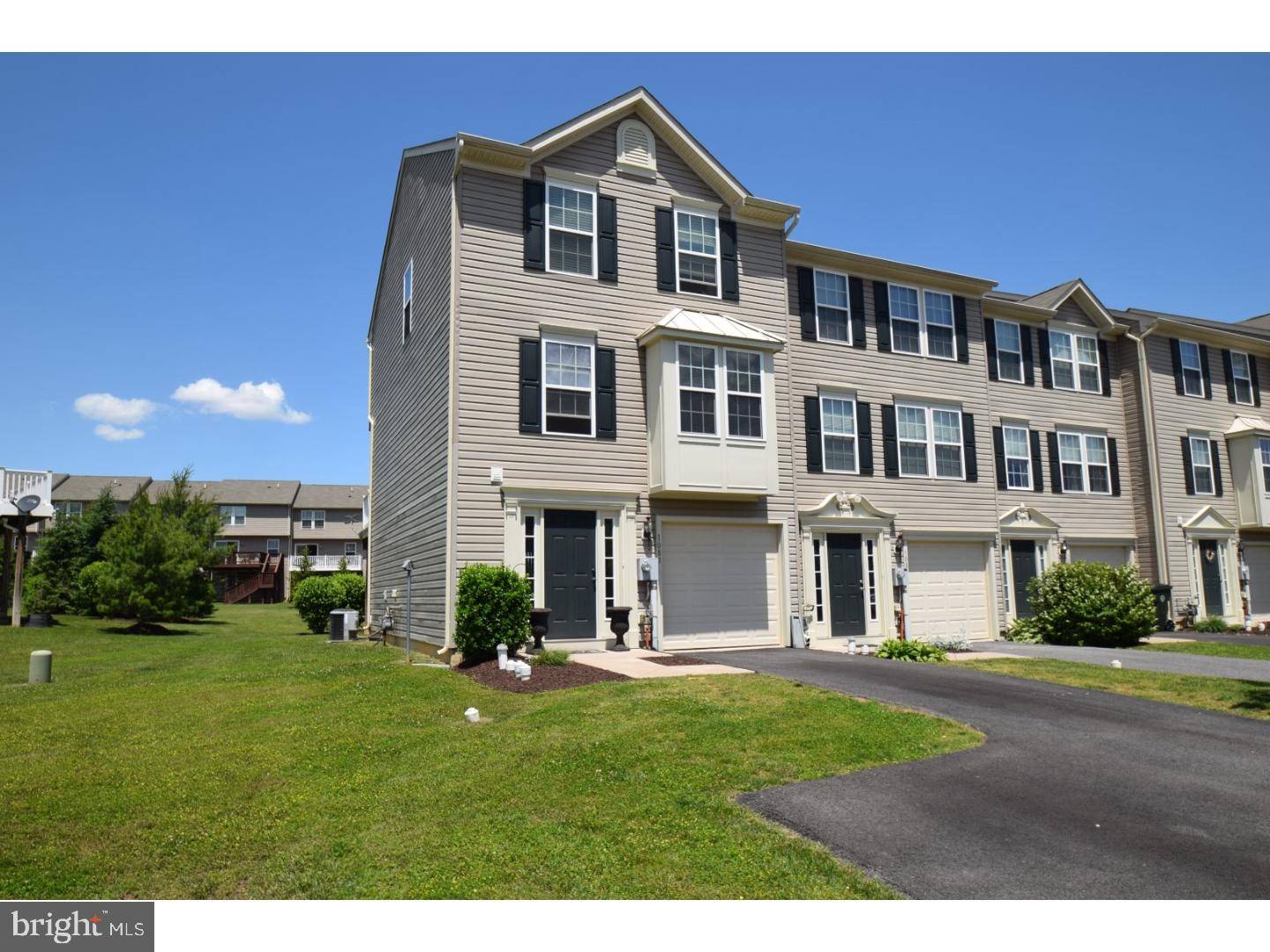 Breinigsville, PA 18031,1083 SPARROW WAY #106