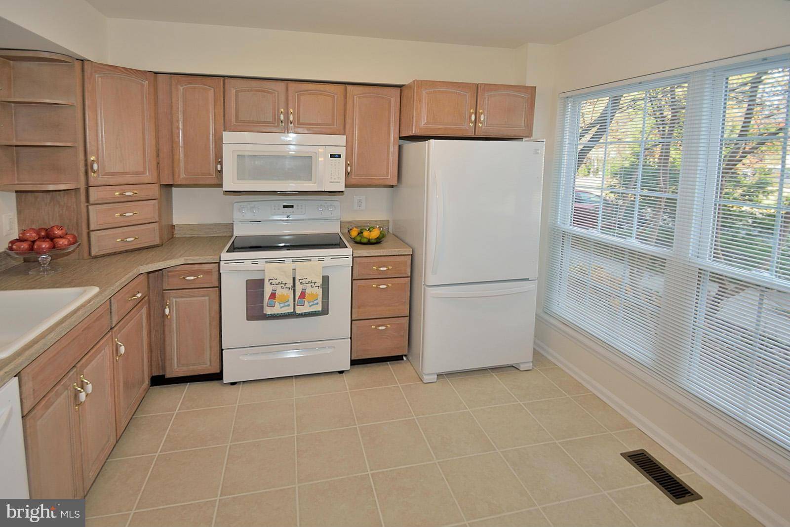 Alexandria, VA 22303,5742 EVERGREEN KNOLL CT