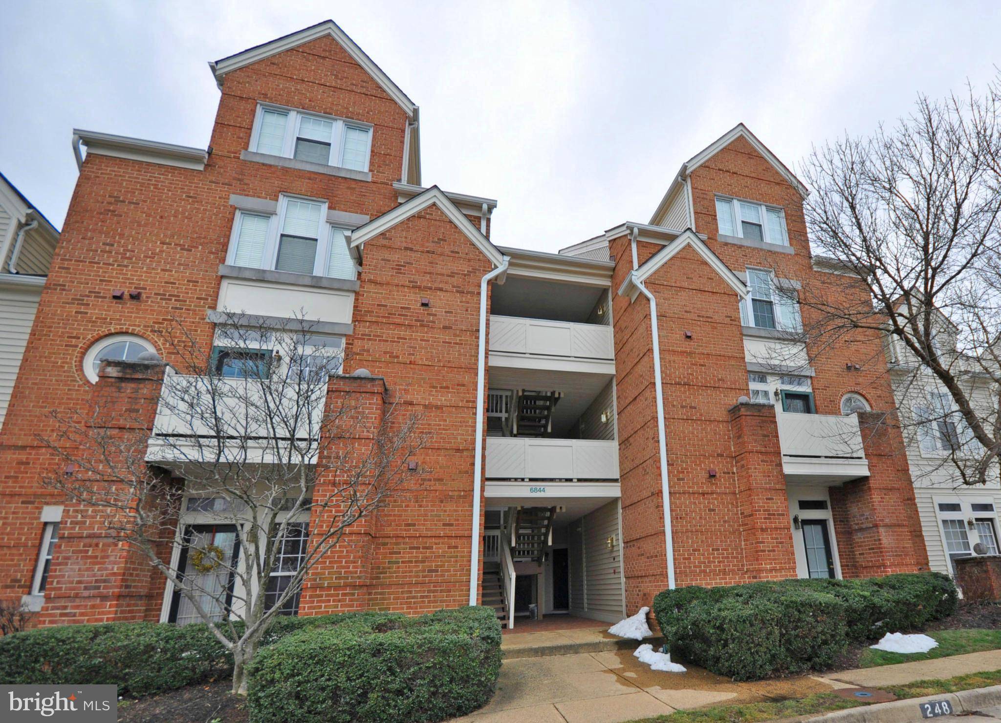 Alexandria, VA 22315,6844 BRINDLE HEATH WAY #D