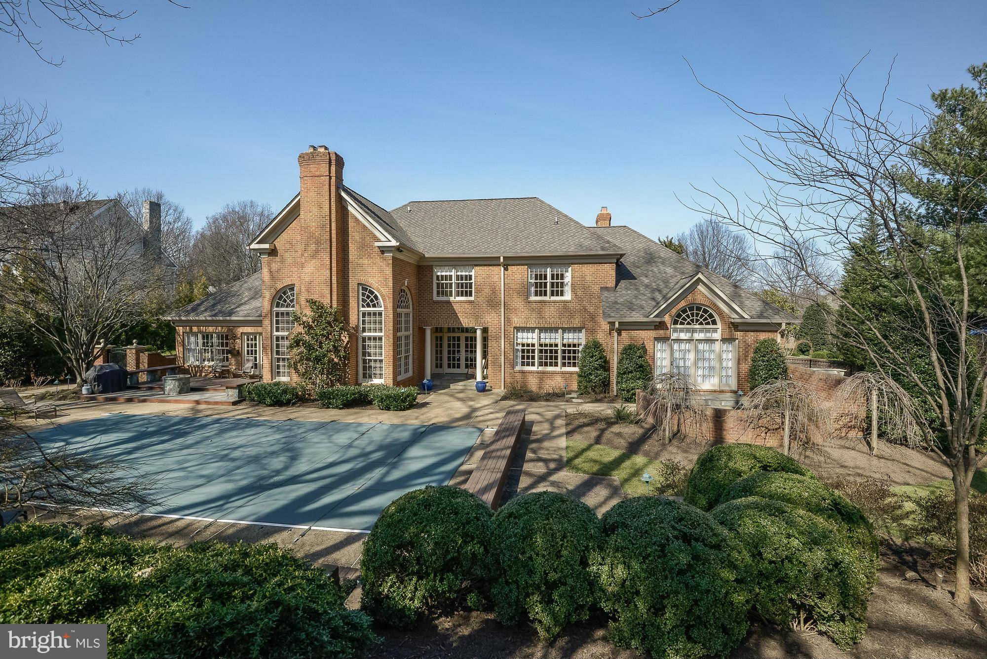 Mclean, VA 22102,8403 BROOKEWOOD CT