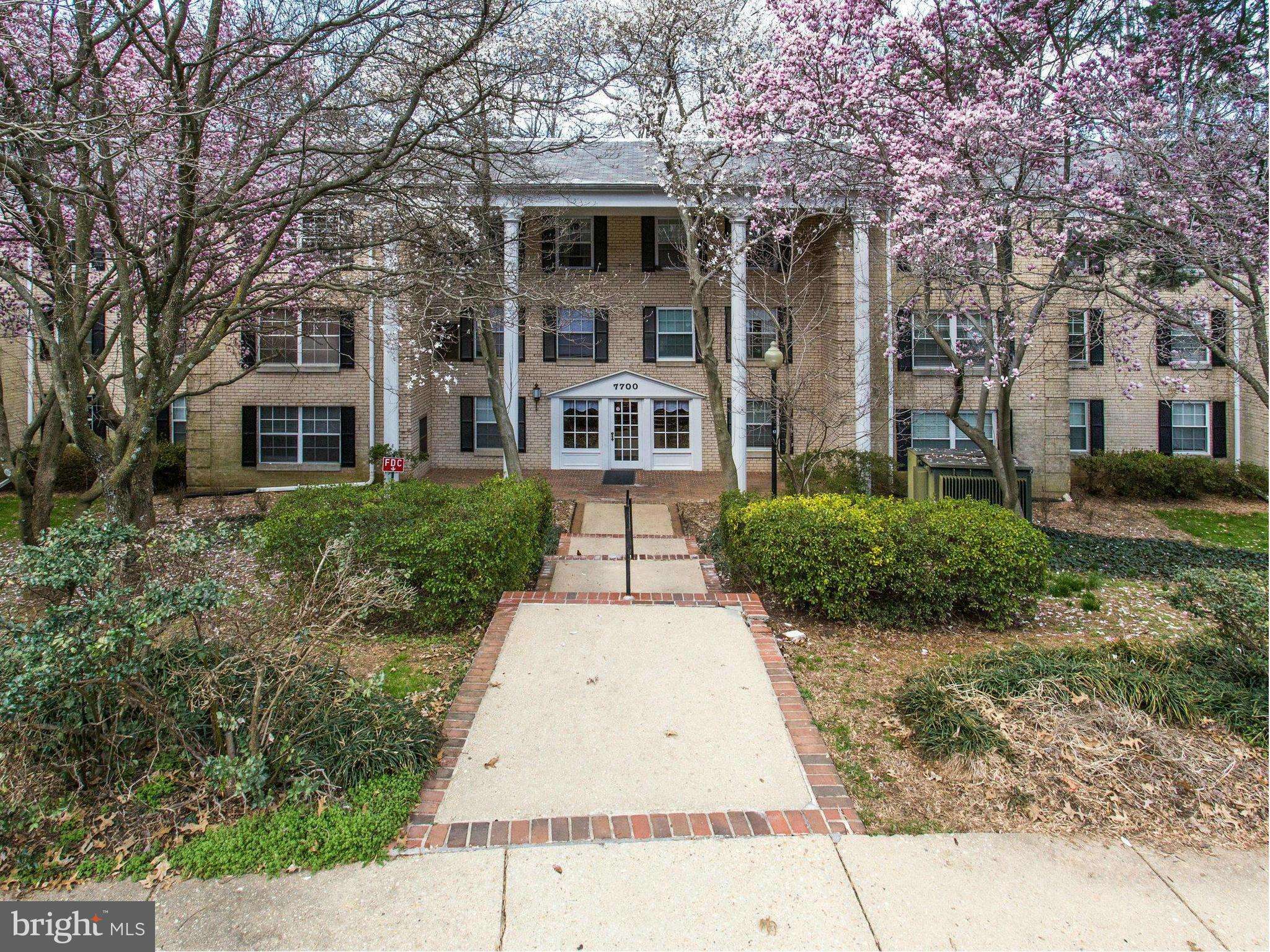 Mclean, VA 22102,7700 TREMAYNE PL #102