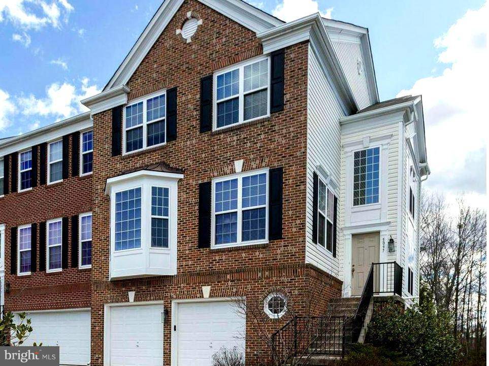 Centreville, VA 20120,5097 PALE MOON WAY