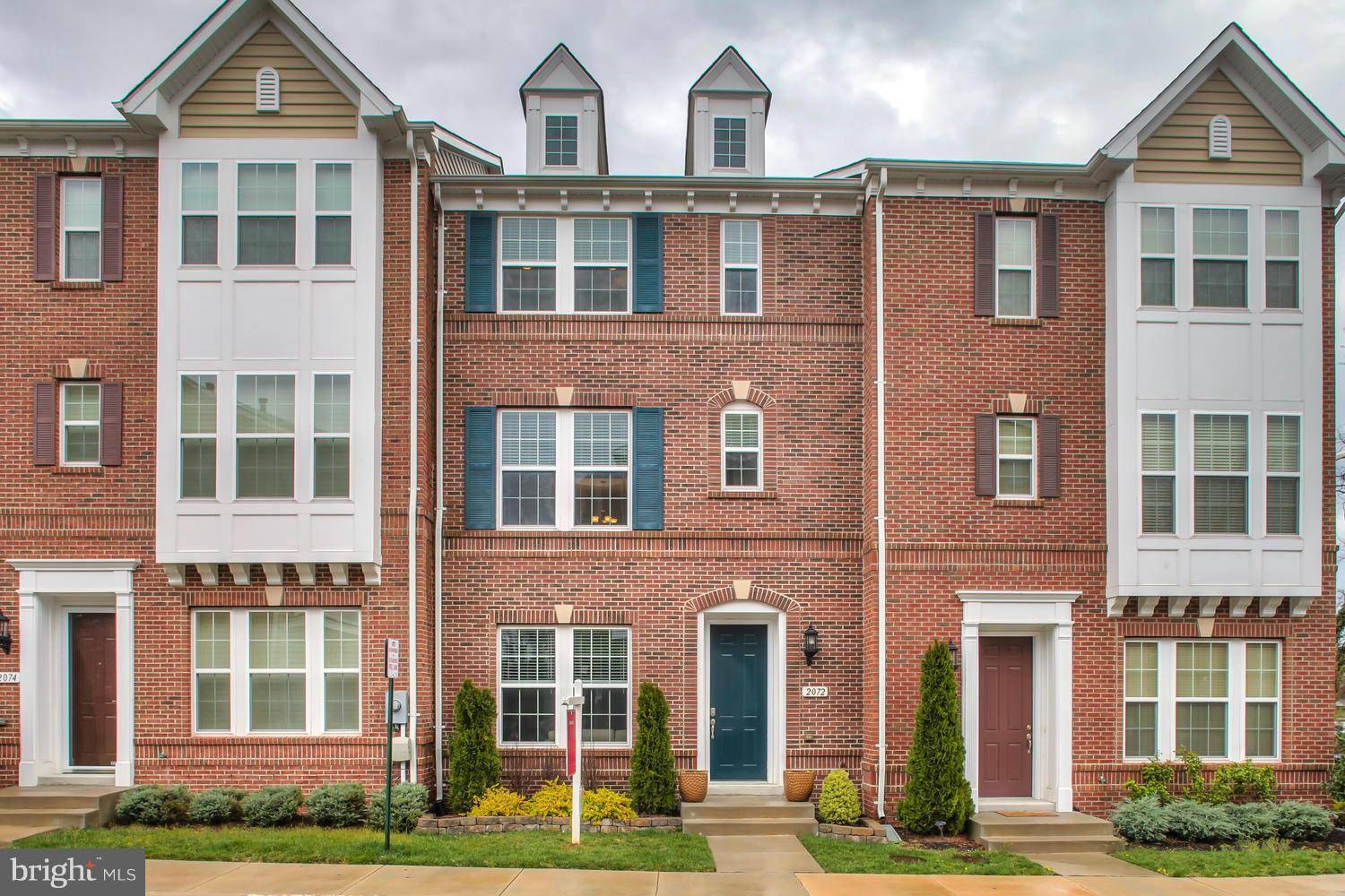 Alexandria, VA 22303,2072 HUNTING CREEK CT