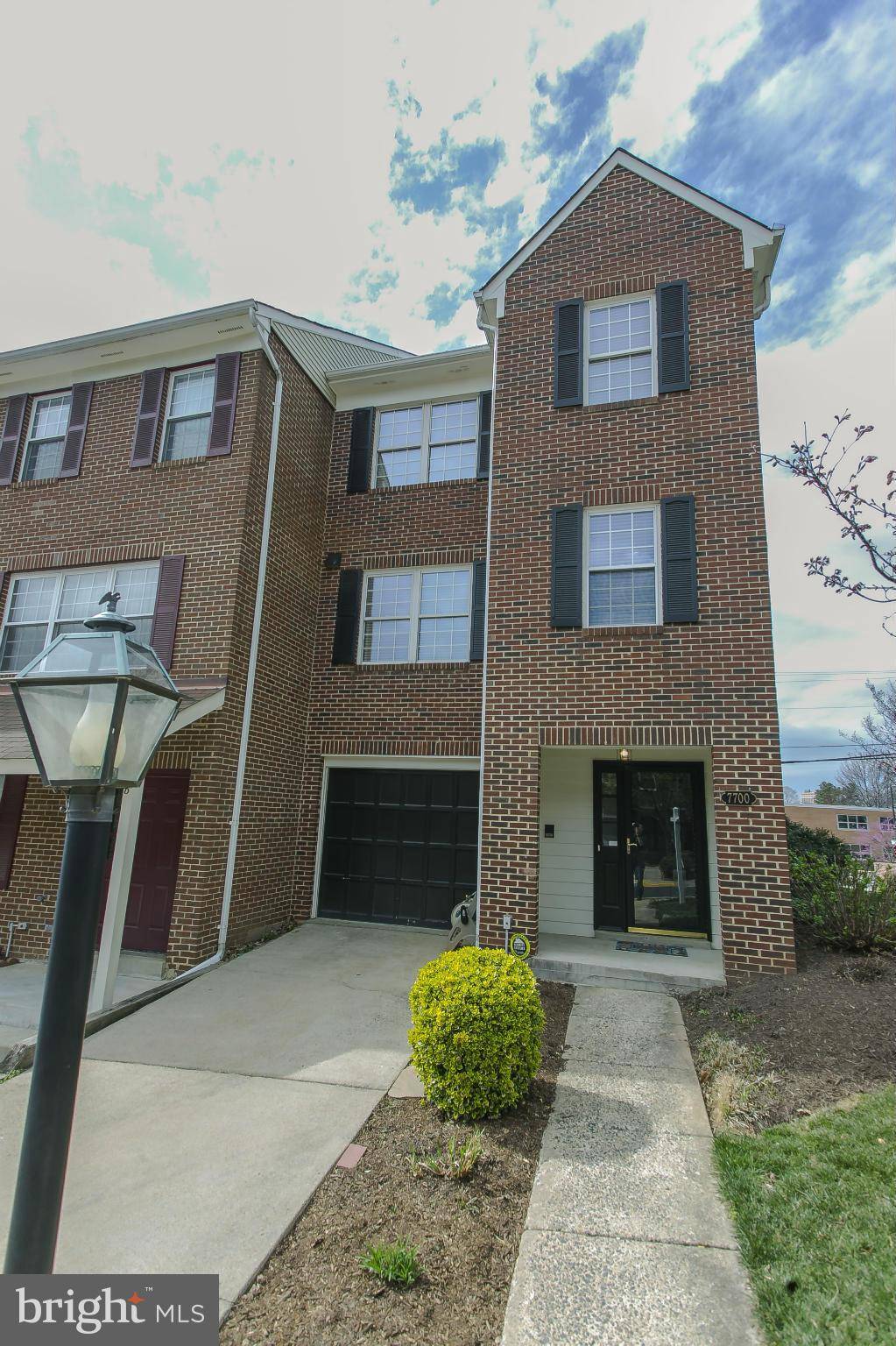 Falls Church, VA 22043,7700 MARSHALL HEIGHTS CT