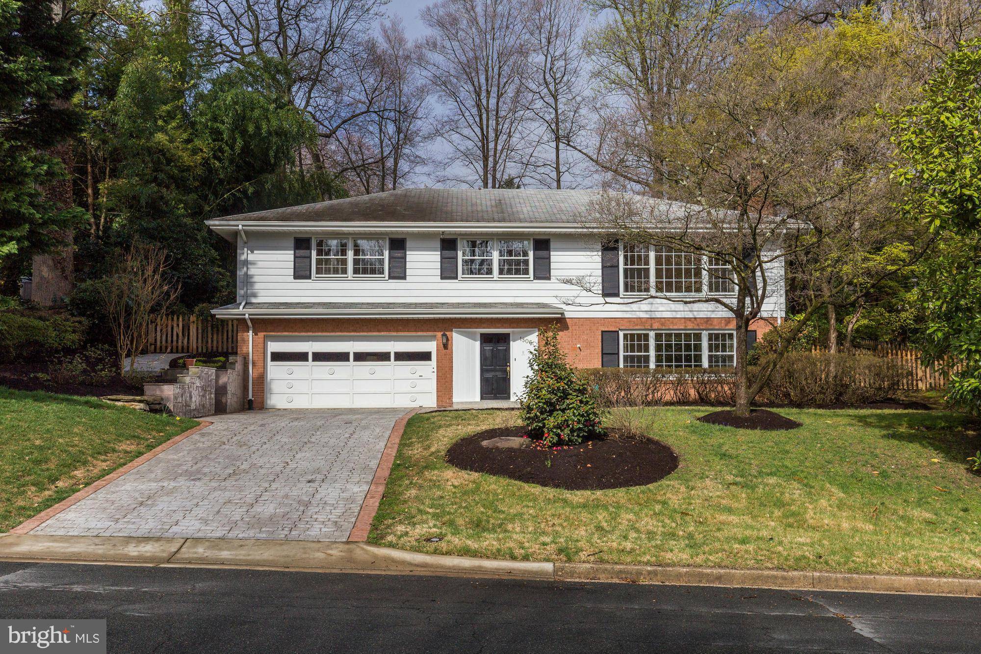 Mclean, VA 22101,1506 WOODACRE DR