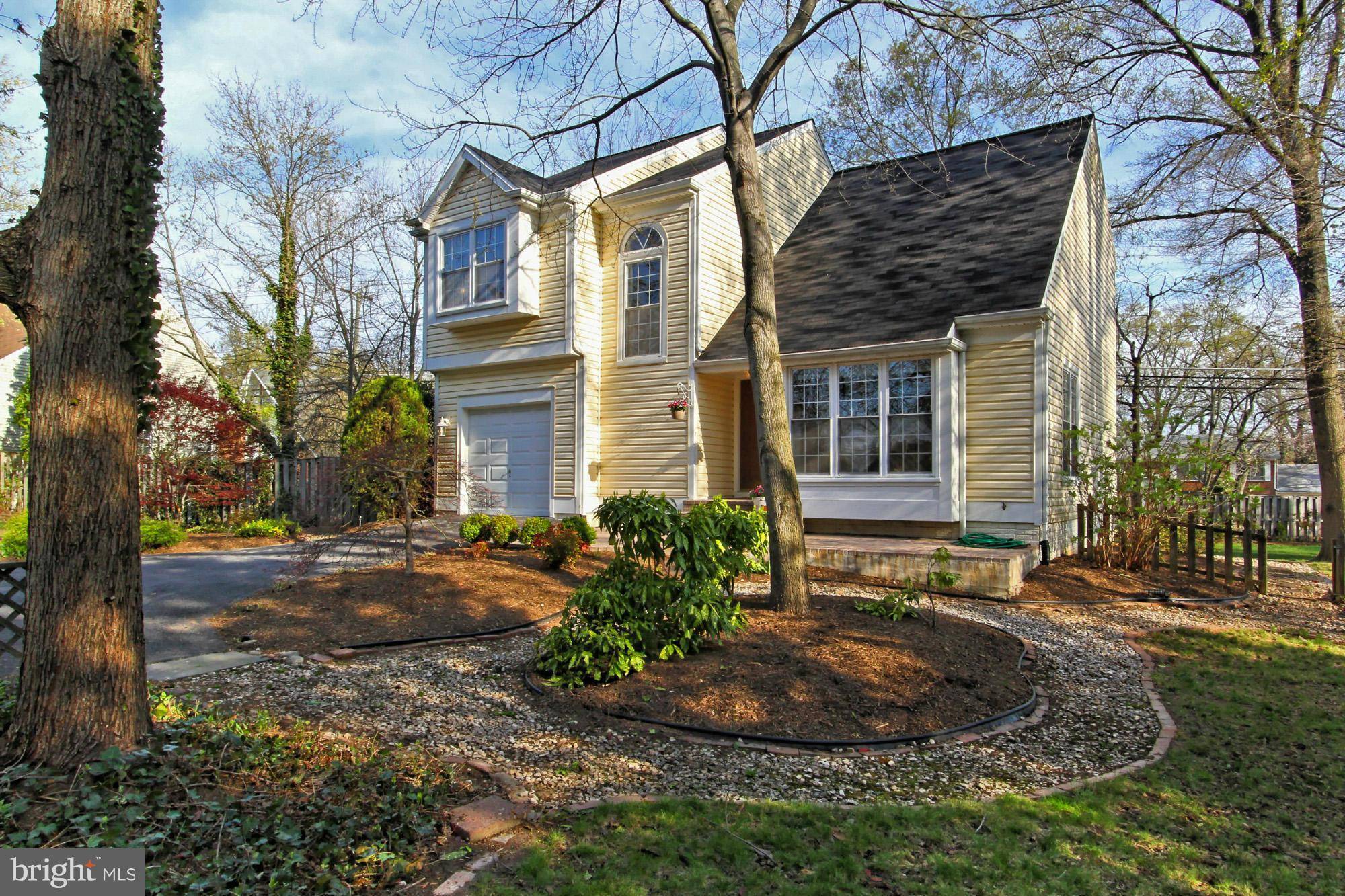 Alexandria, VA 22306,6705 WOODSTONE PL