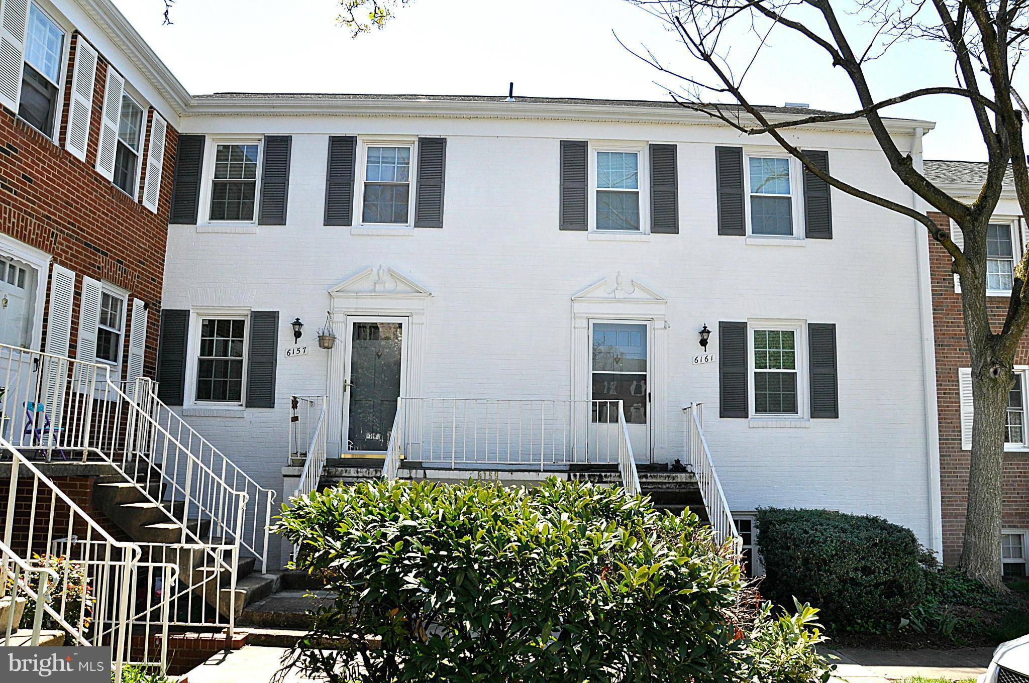 Centreville, VA 20121,6159 STRASBURG DR