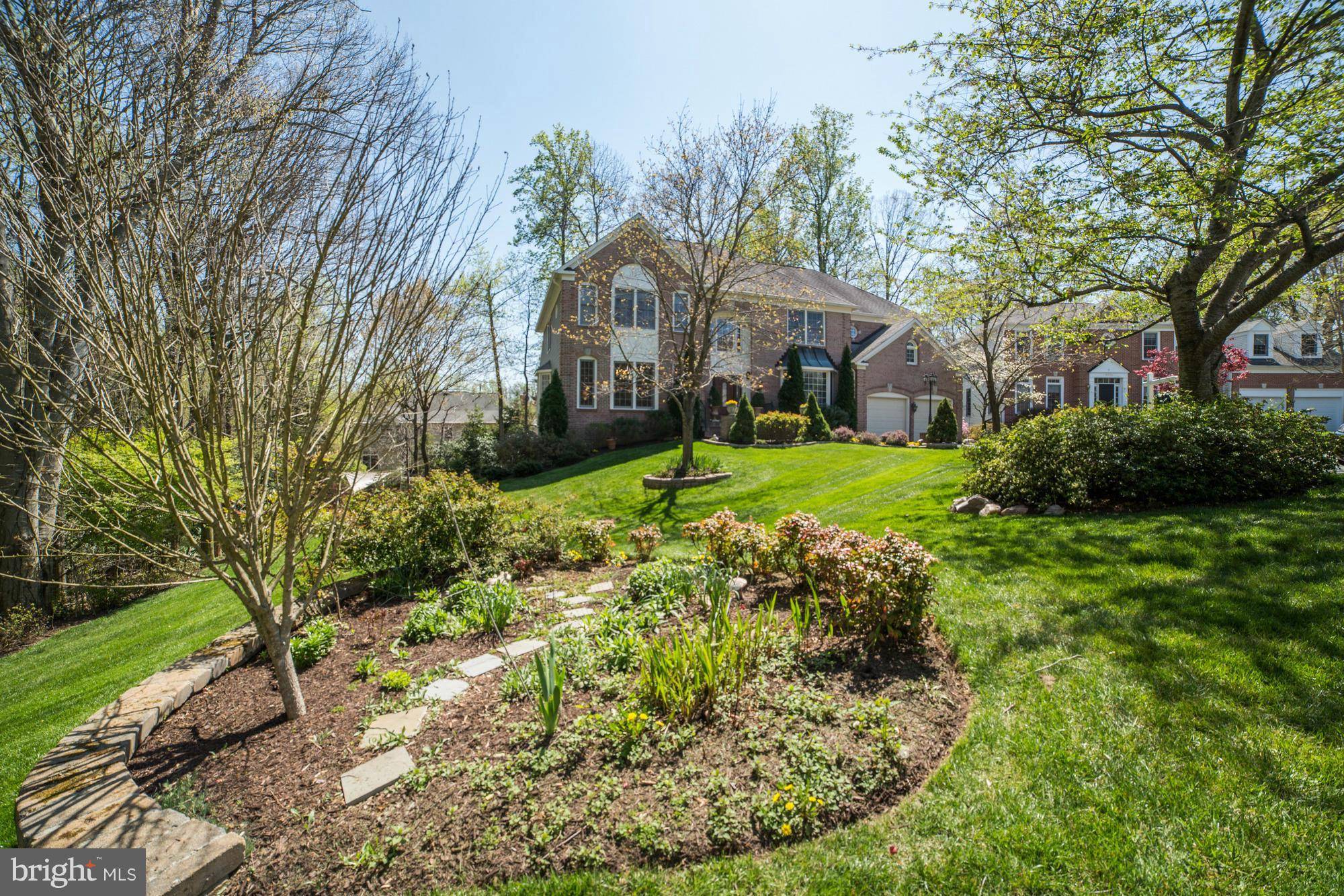 Fairfax Station, VA 22039,8008 HEDGEWOOD CT