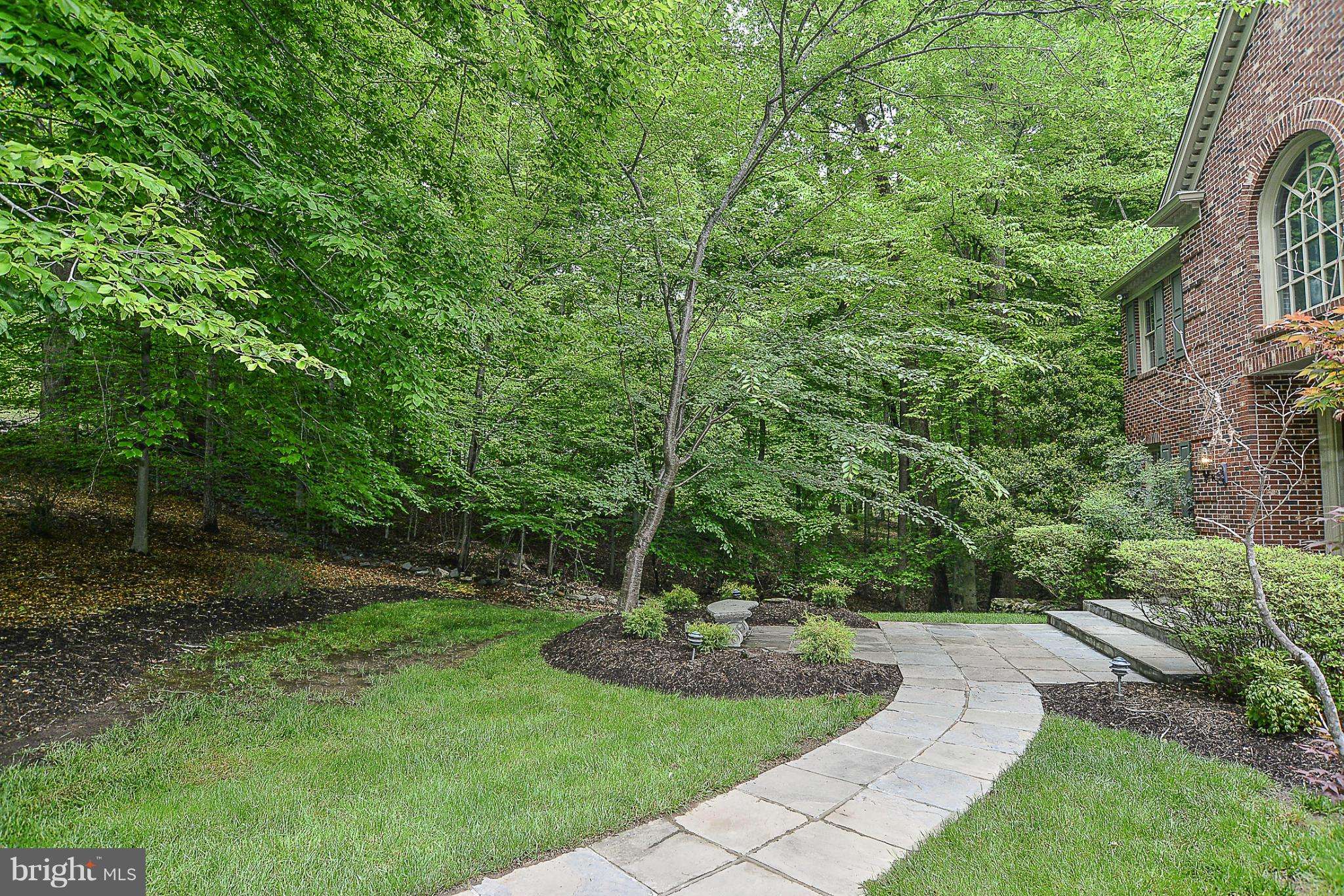 Clifton, VA 20124,8001 CLIFTON HUNT CT