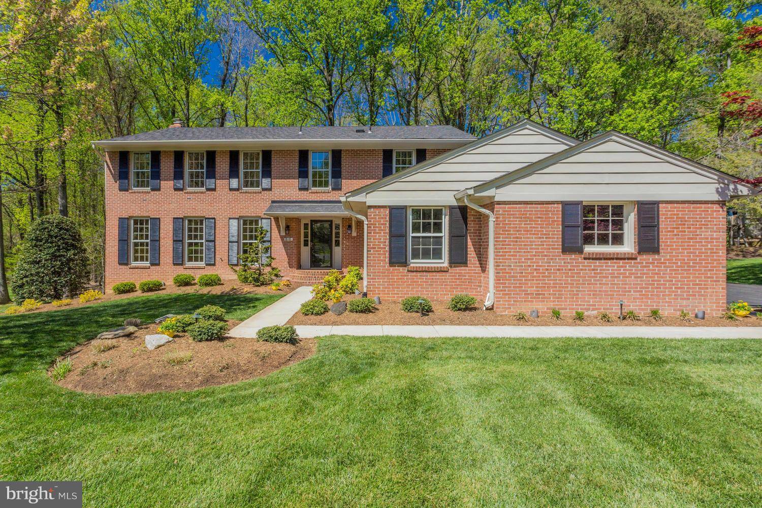 Mclean, VA 22101,816 RIDGE DR