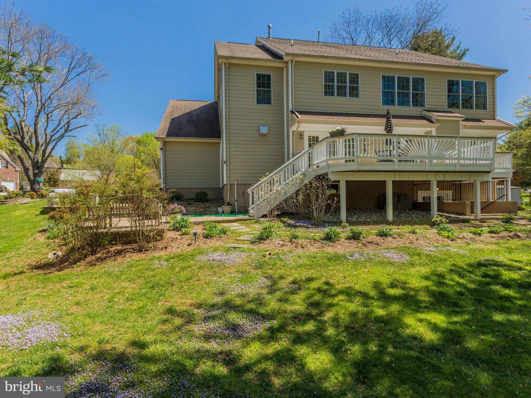 Mclean, VA 22101,1912 CORLISS CT