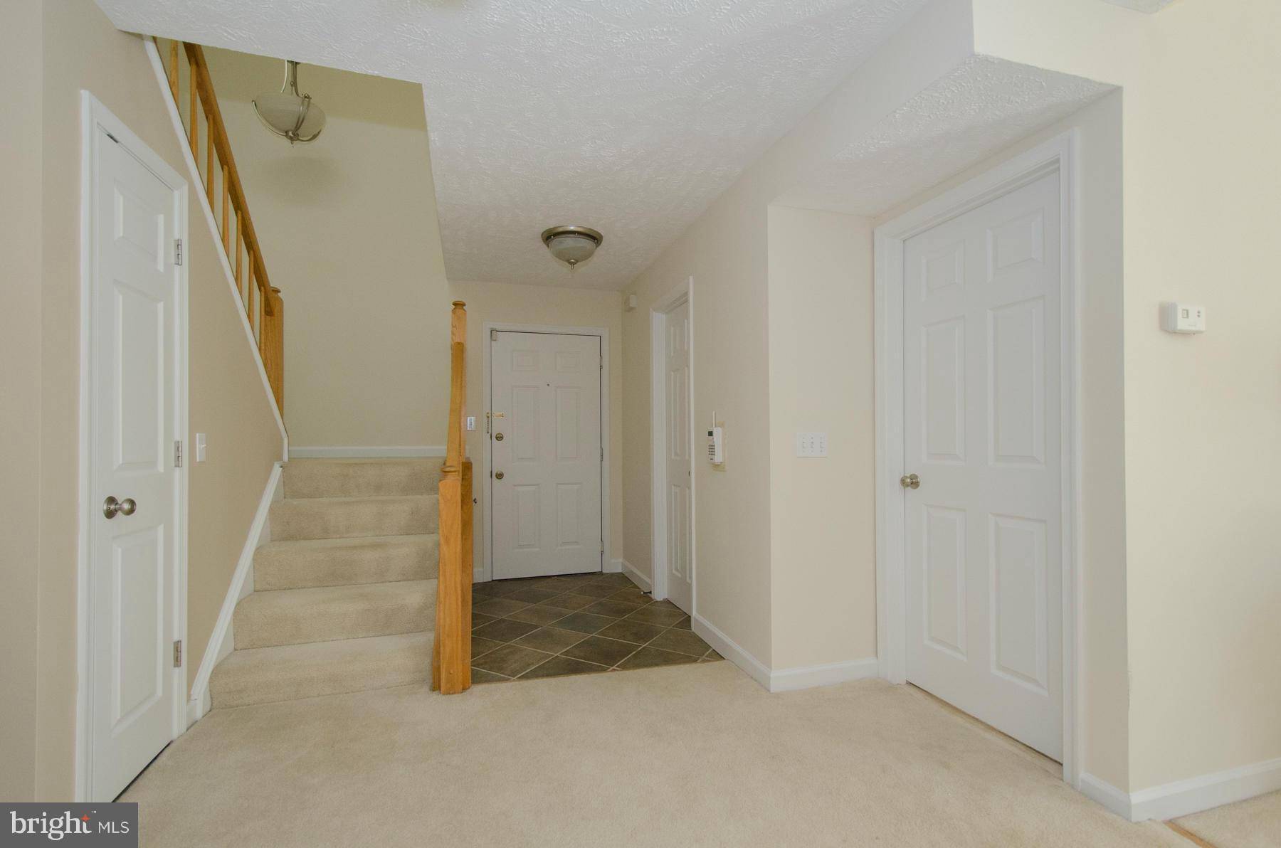 Fairfax, VA 22033,3804 RIDGE KNOLL CT #305A