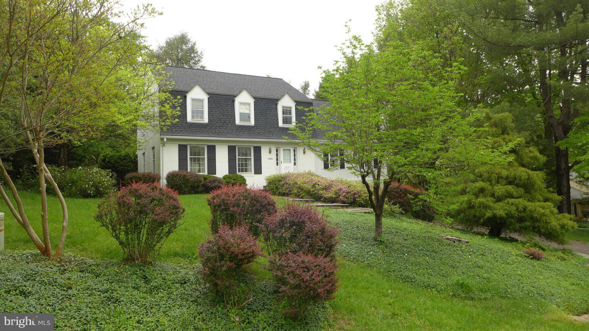 Mclean, VA 22102,936 KIMBERWICKE RD